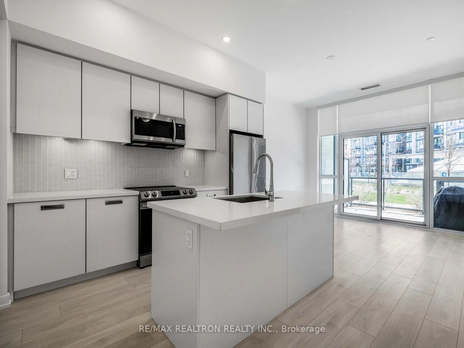 415 Sea Ray Avenue #101