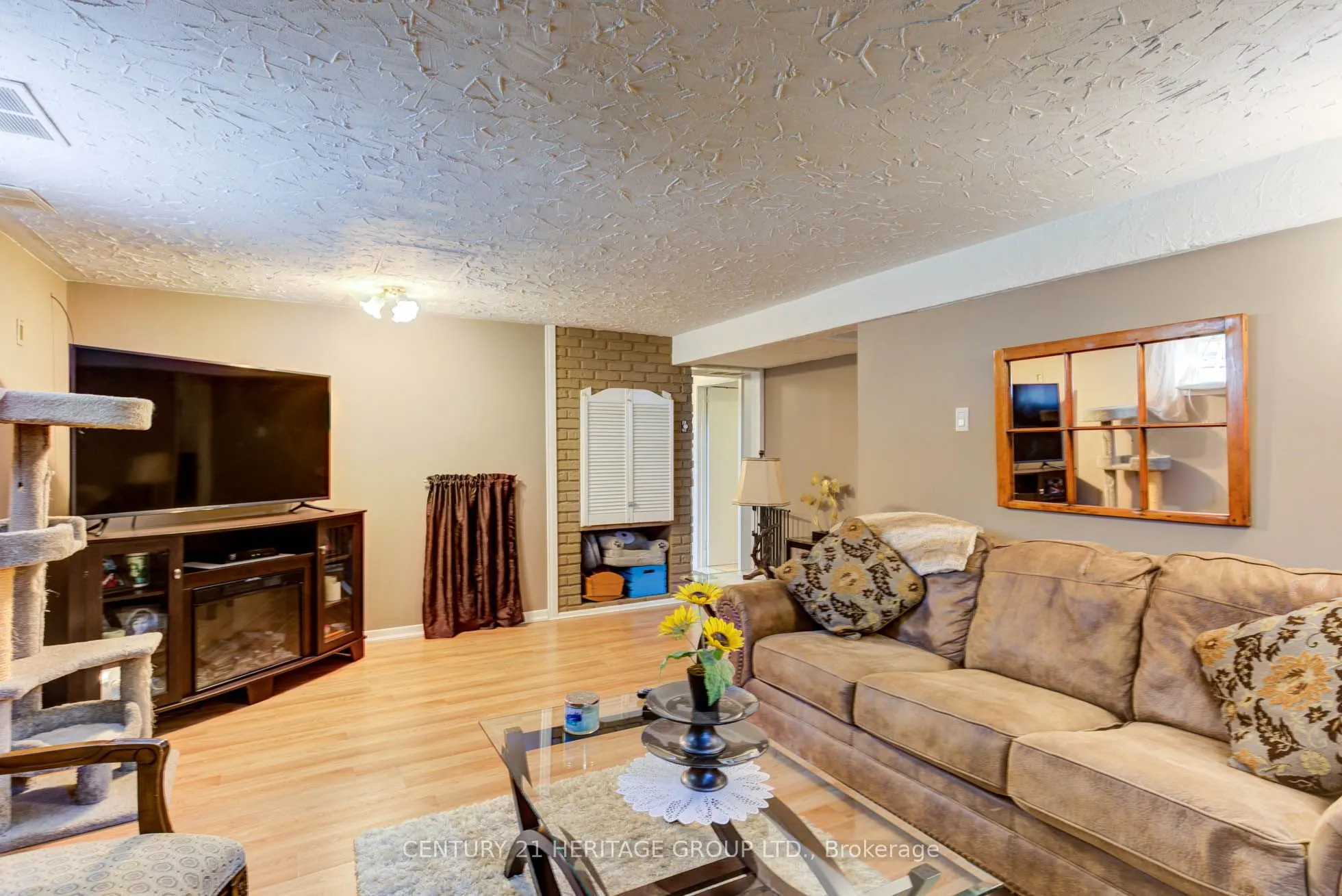 7987 County Rd 1