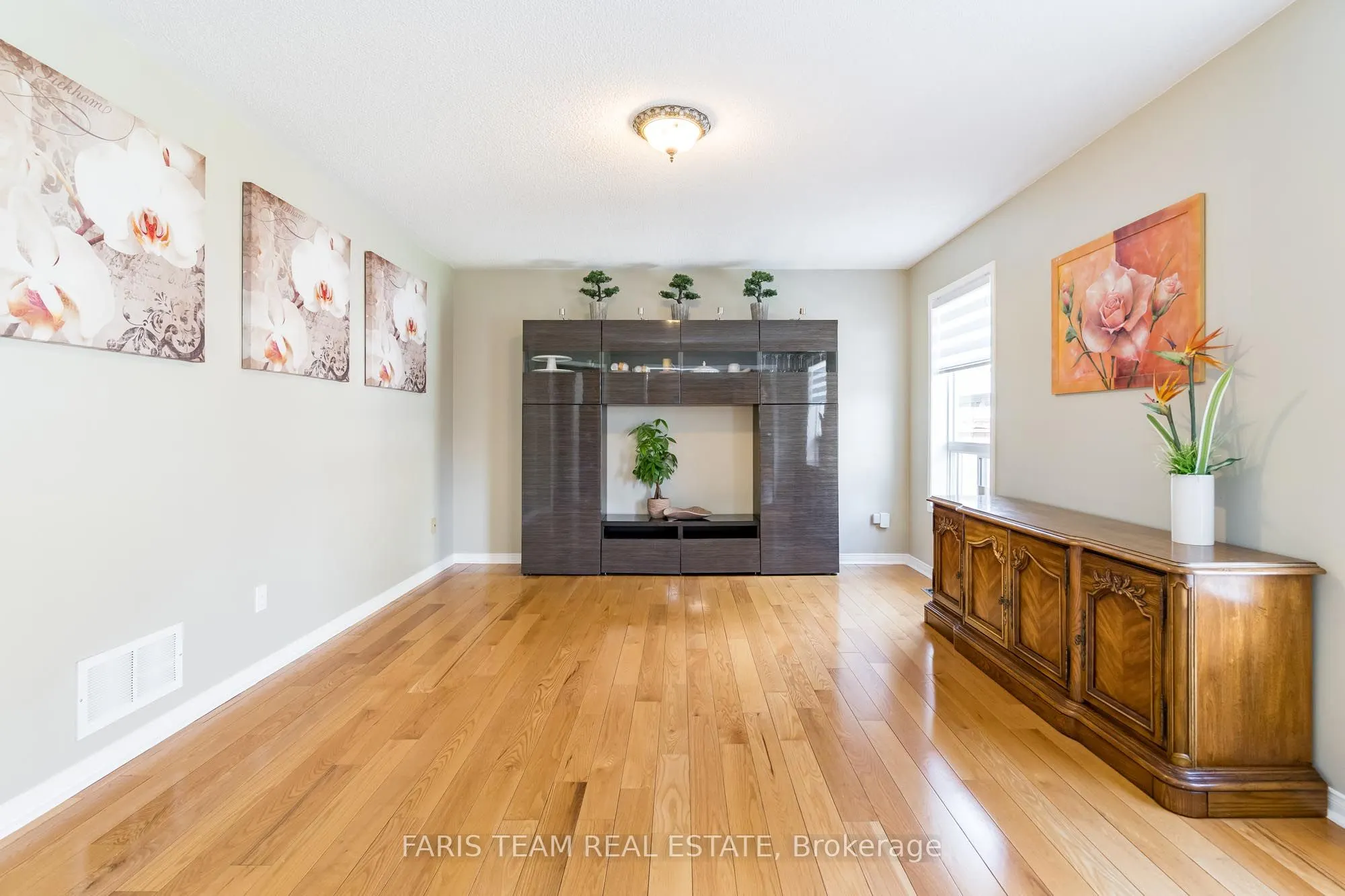 87 Truax Crescent
