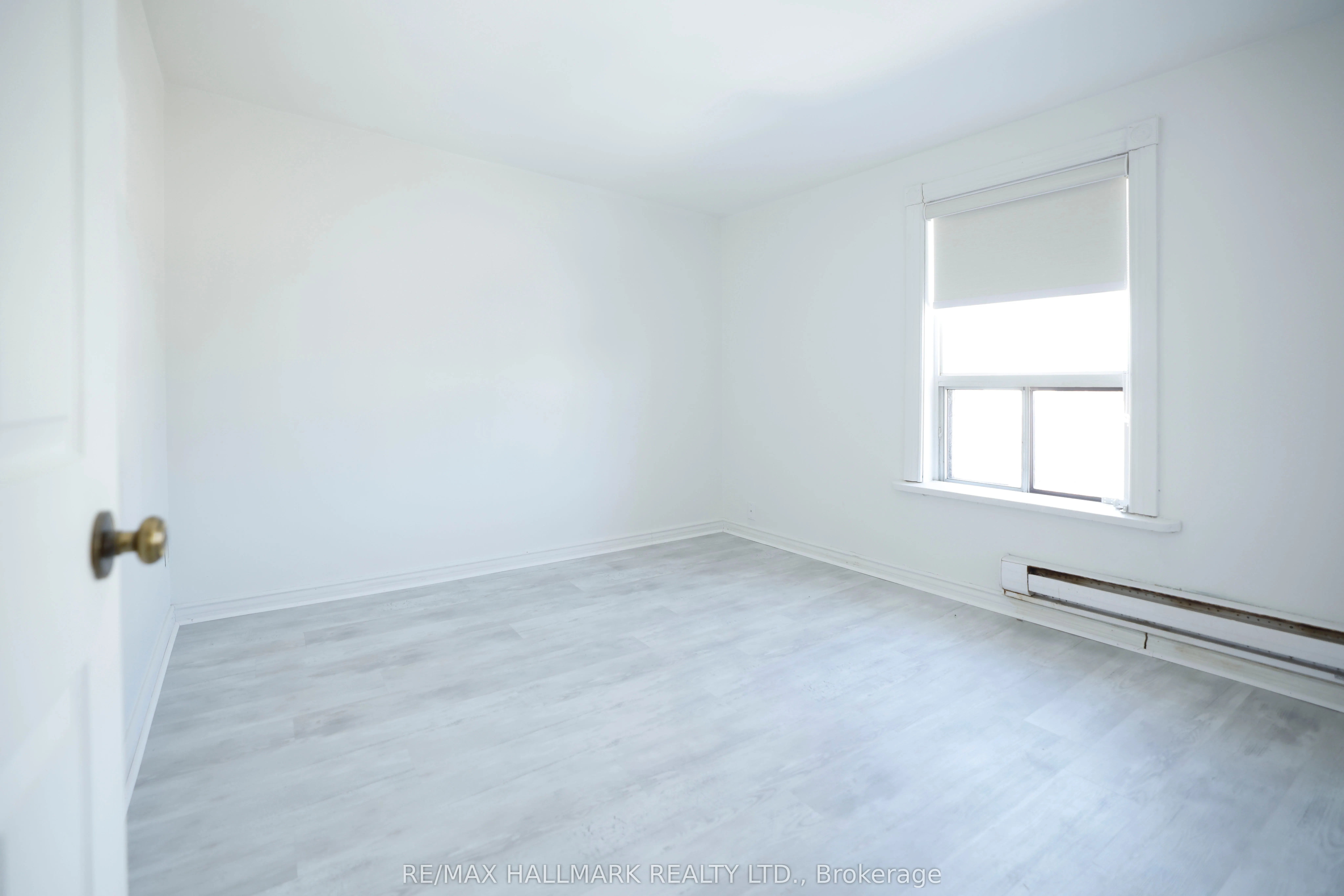 37 Holland Street W #3