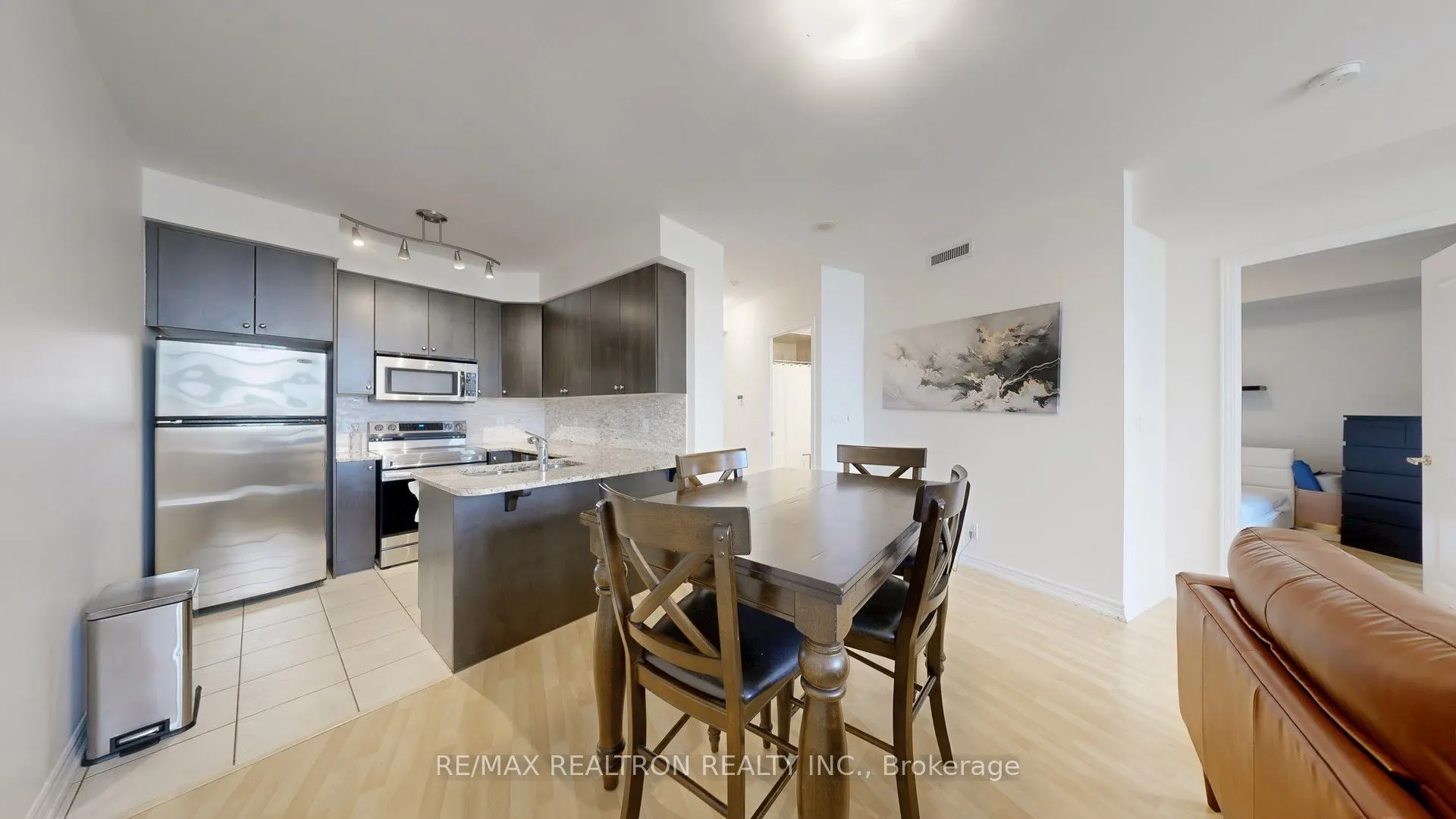9225 Jane Street #401
