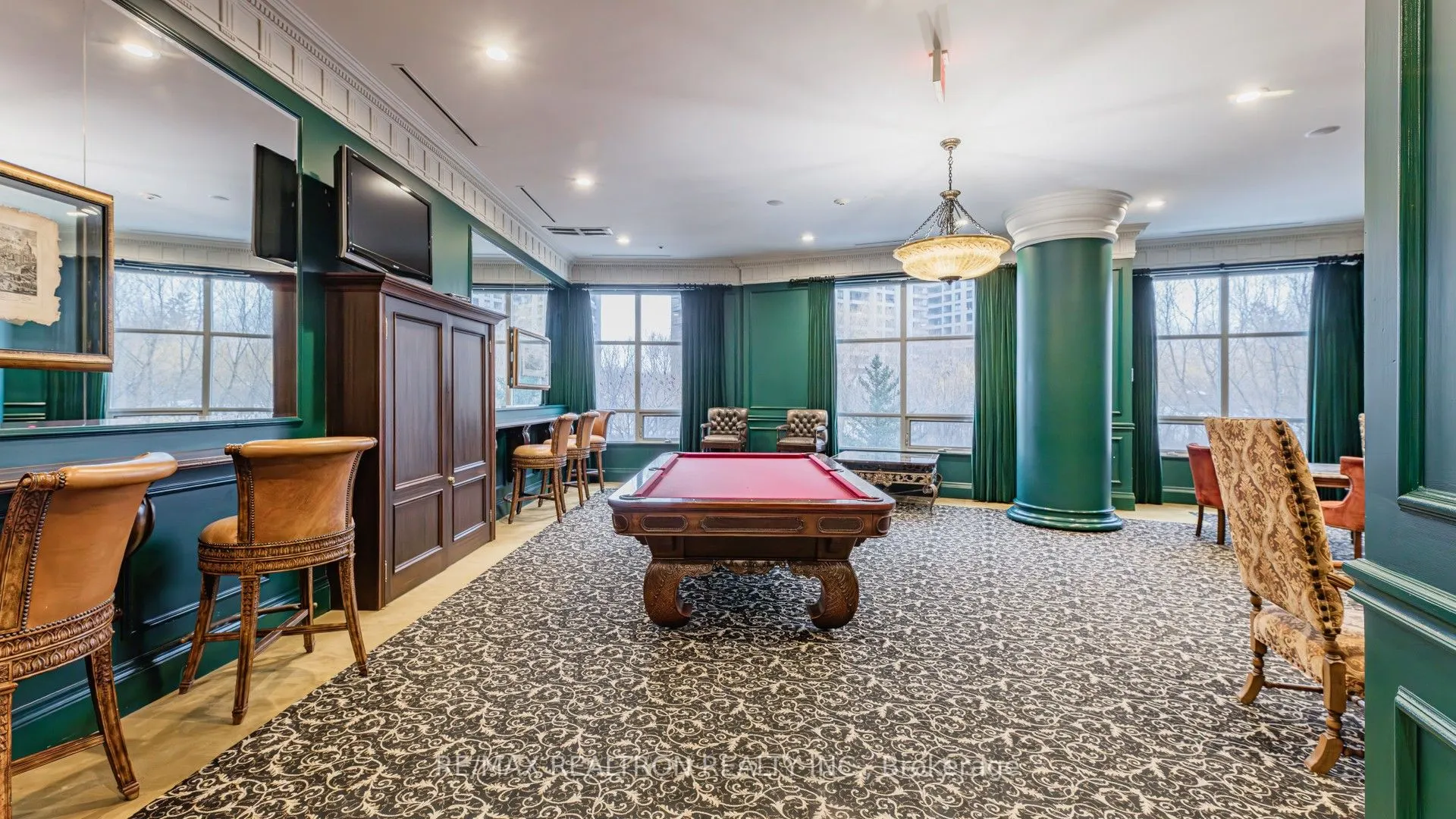 9225 Jane Street #401