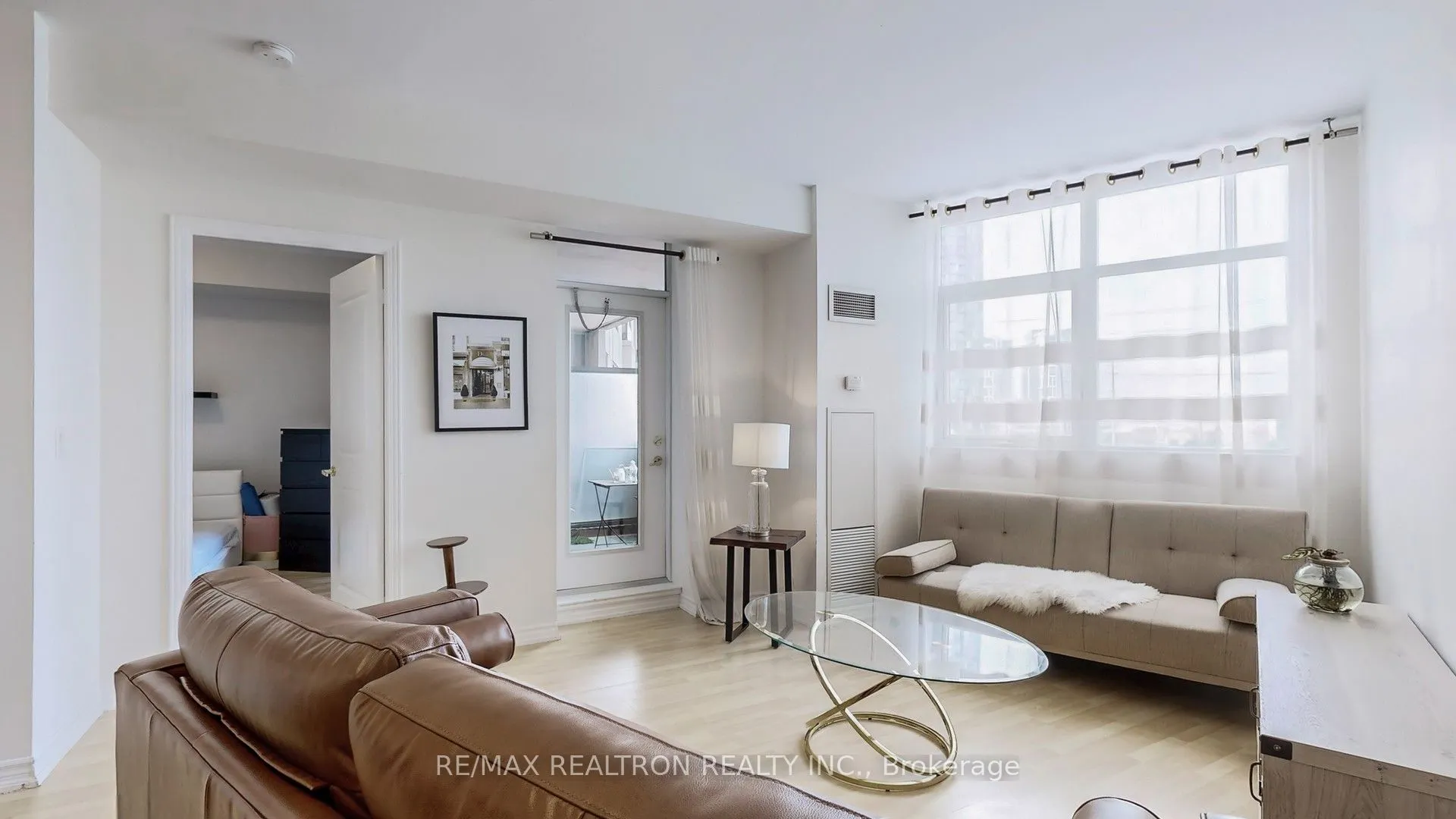 9225 Jane Street #401