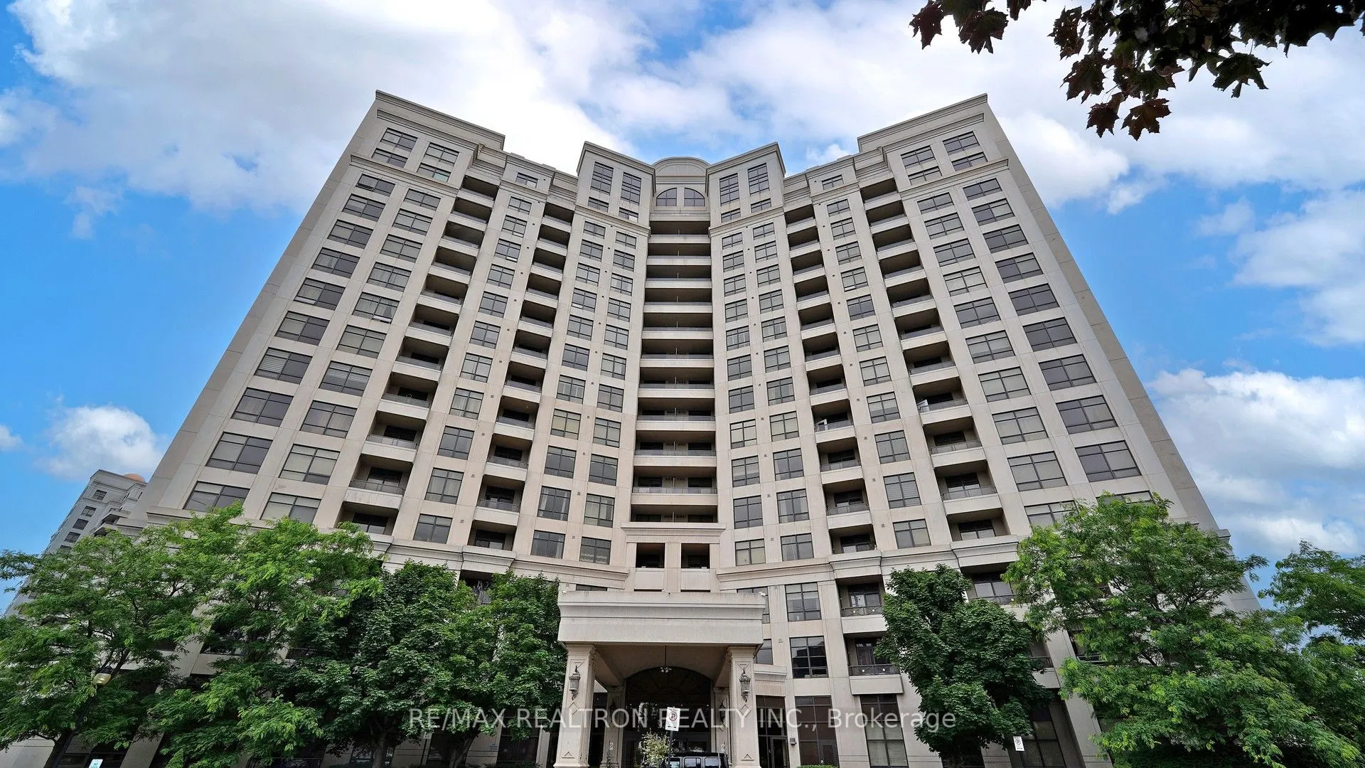9225 Jane Street #401