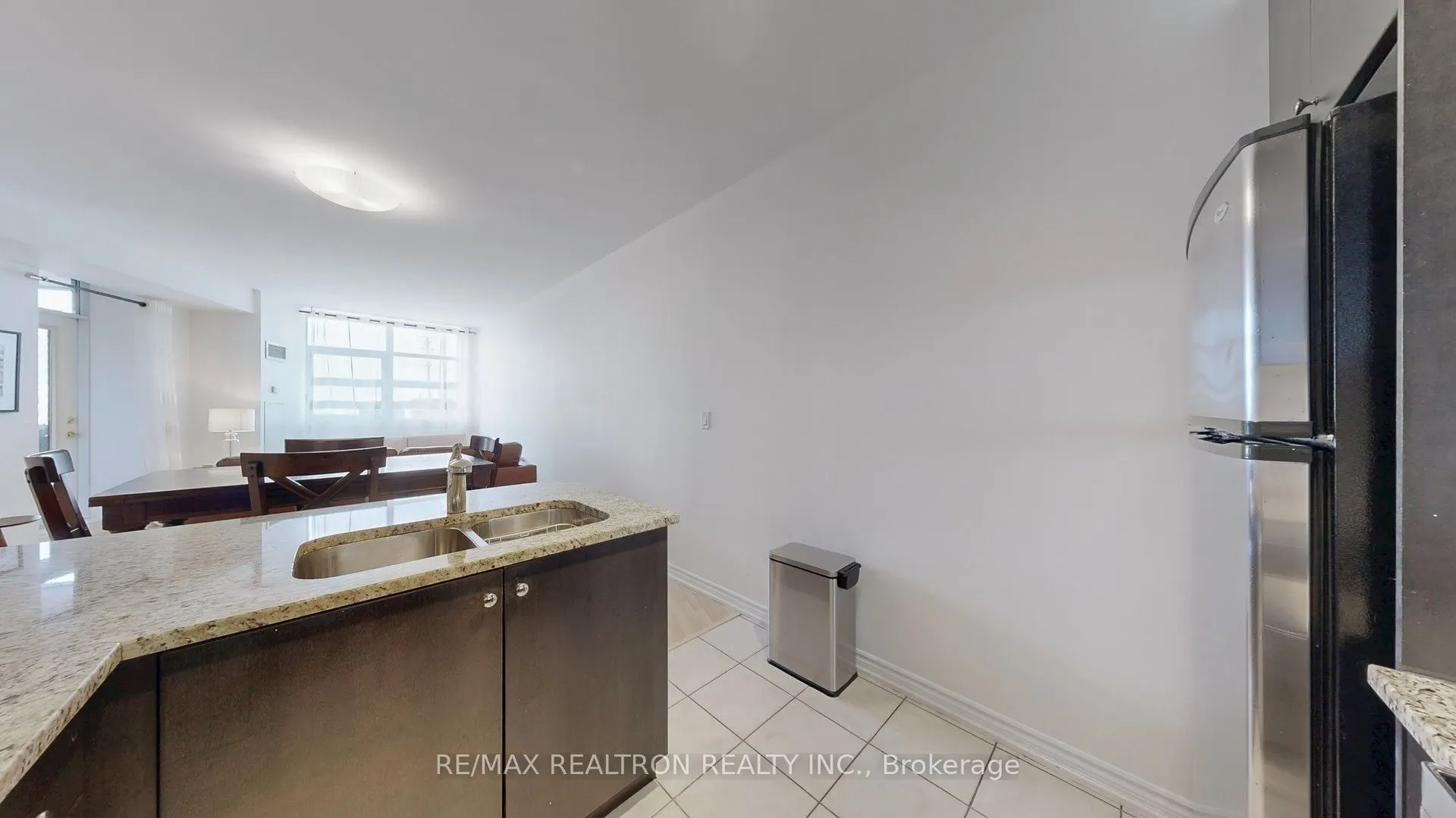 9225 Jane Street #401