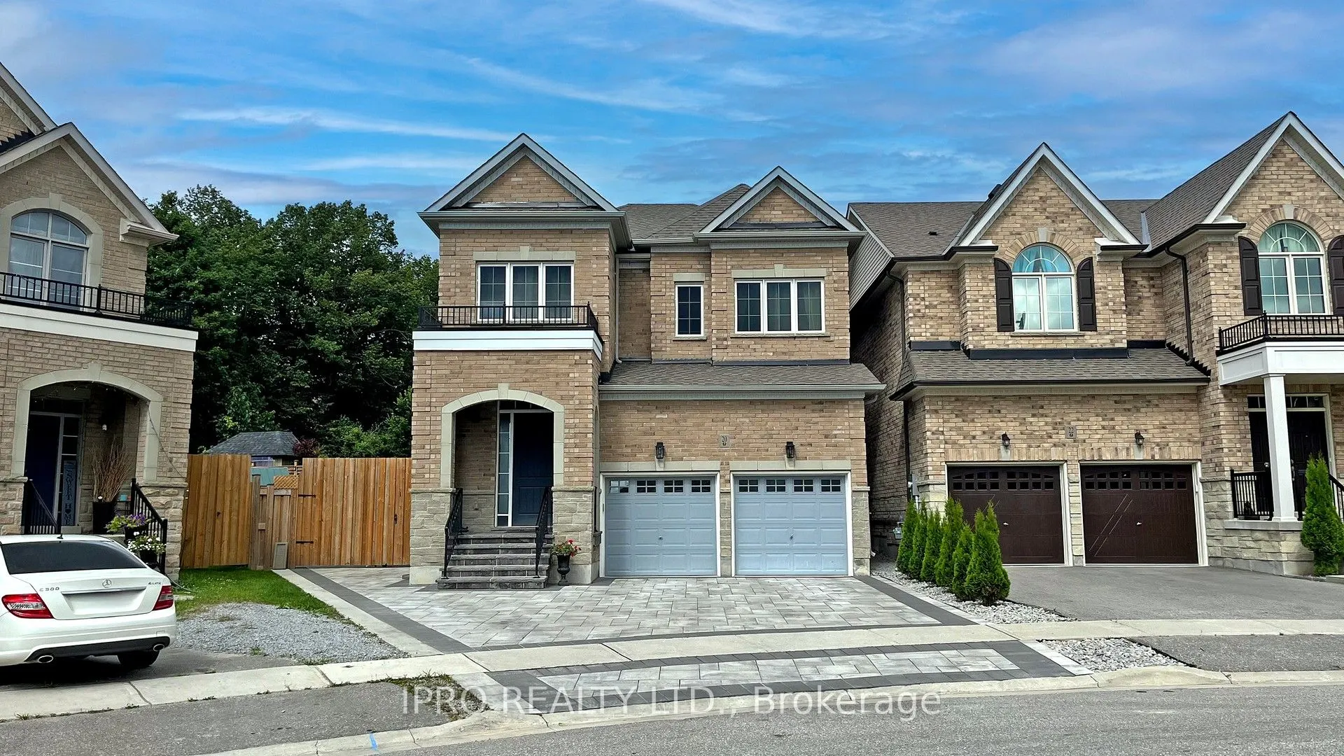 20 Clara May Avenue