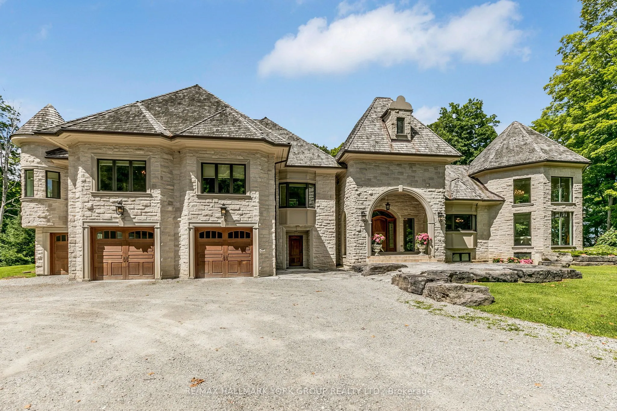 1865 Davis Drive W