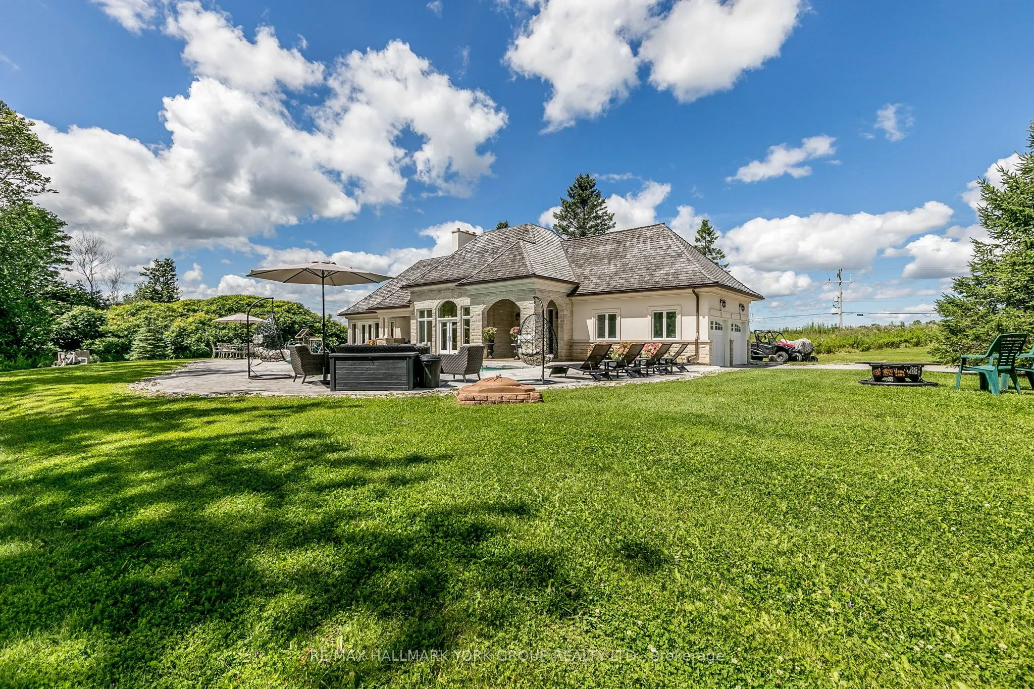 1865 Davis Drive W