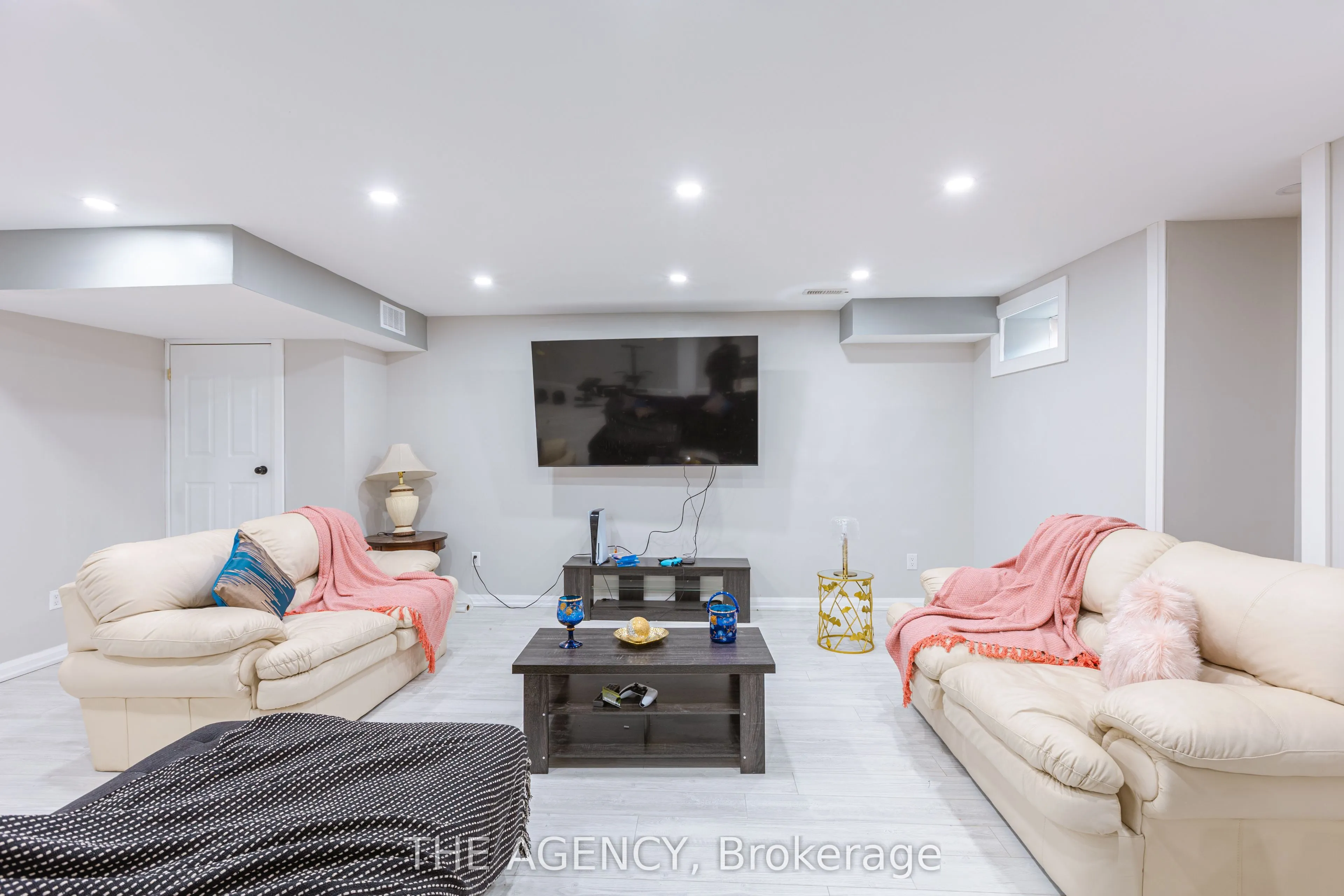 20 Nocturne Avenue