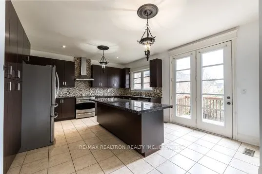 558 Ilan Ramon Boulevard