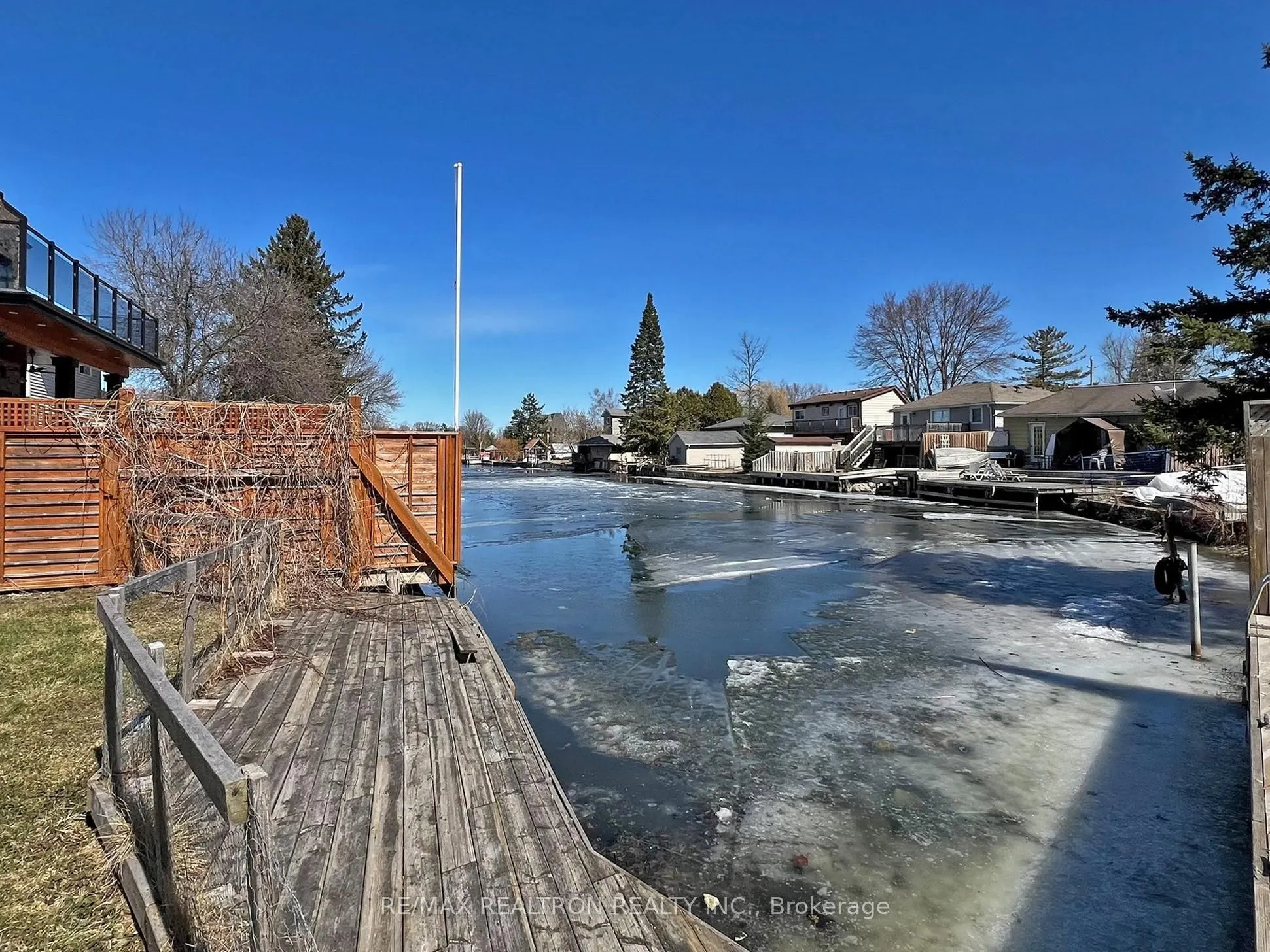 25 Shirlea Boulevard