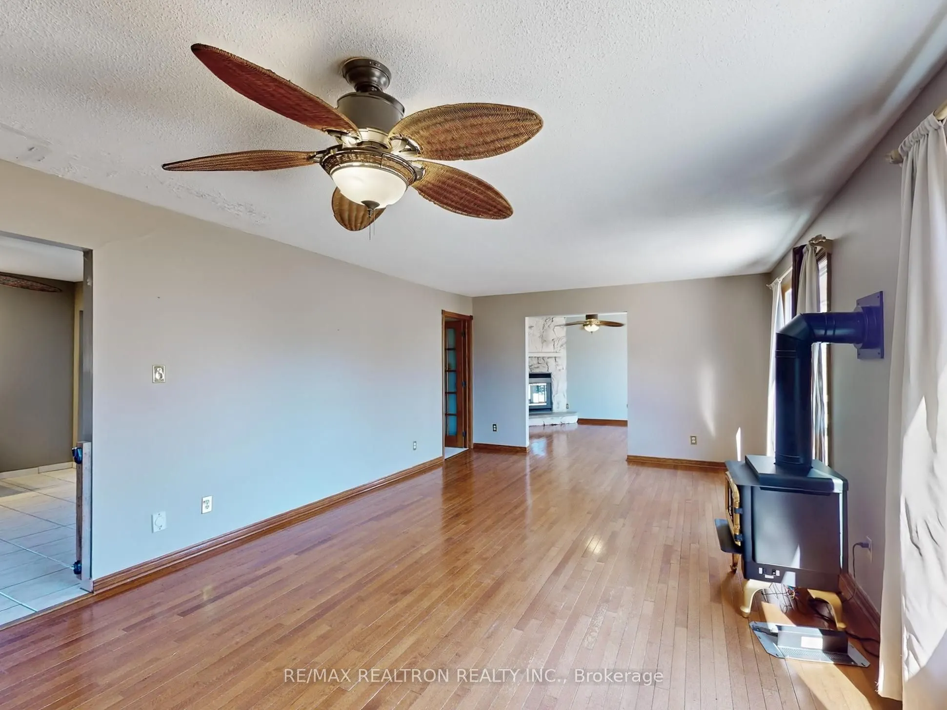25 Shirlea Boulevard