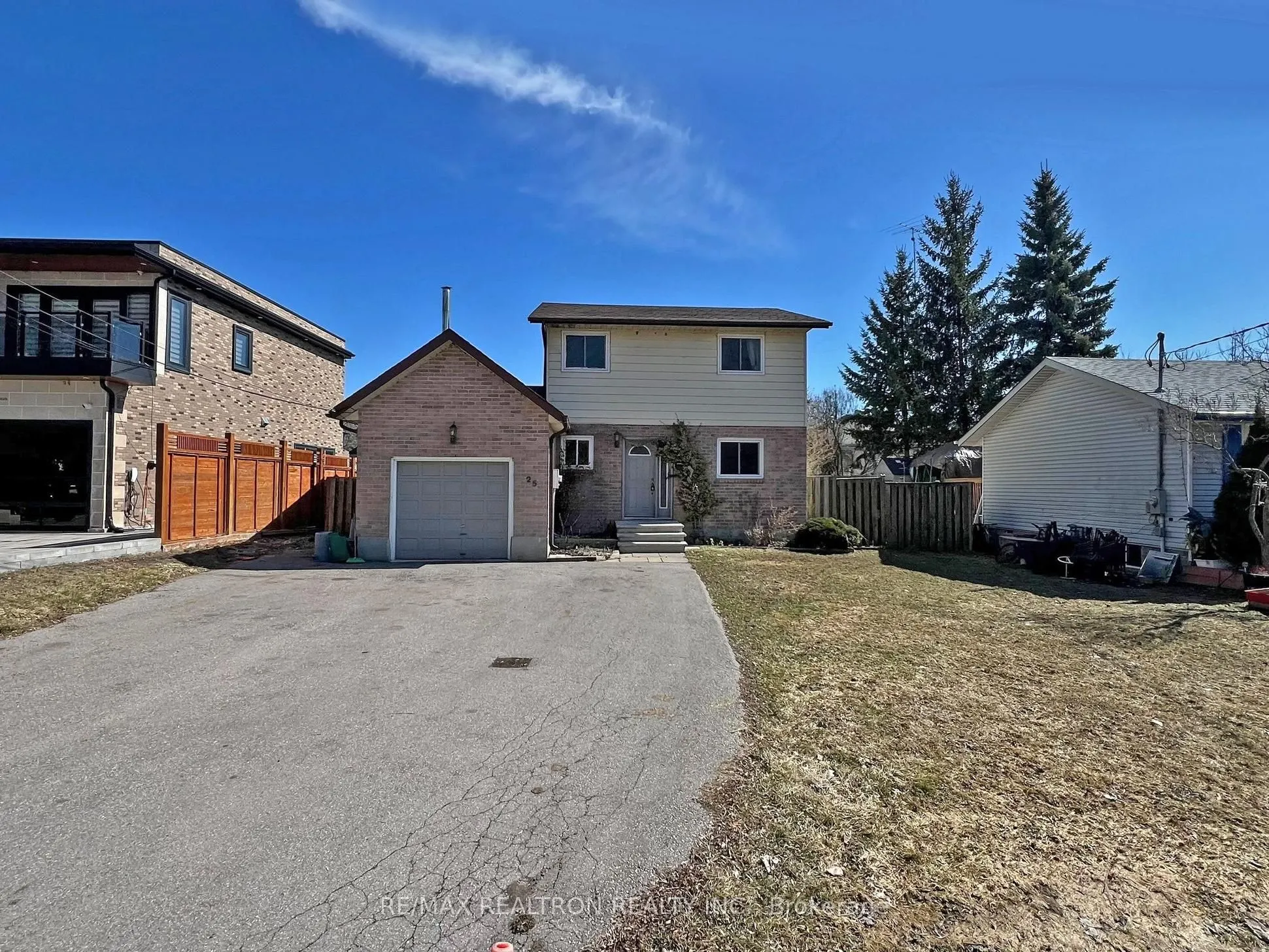 25 Shirlea Boulevard