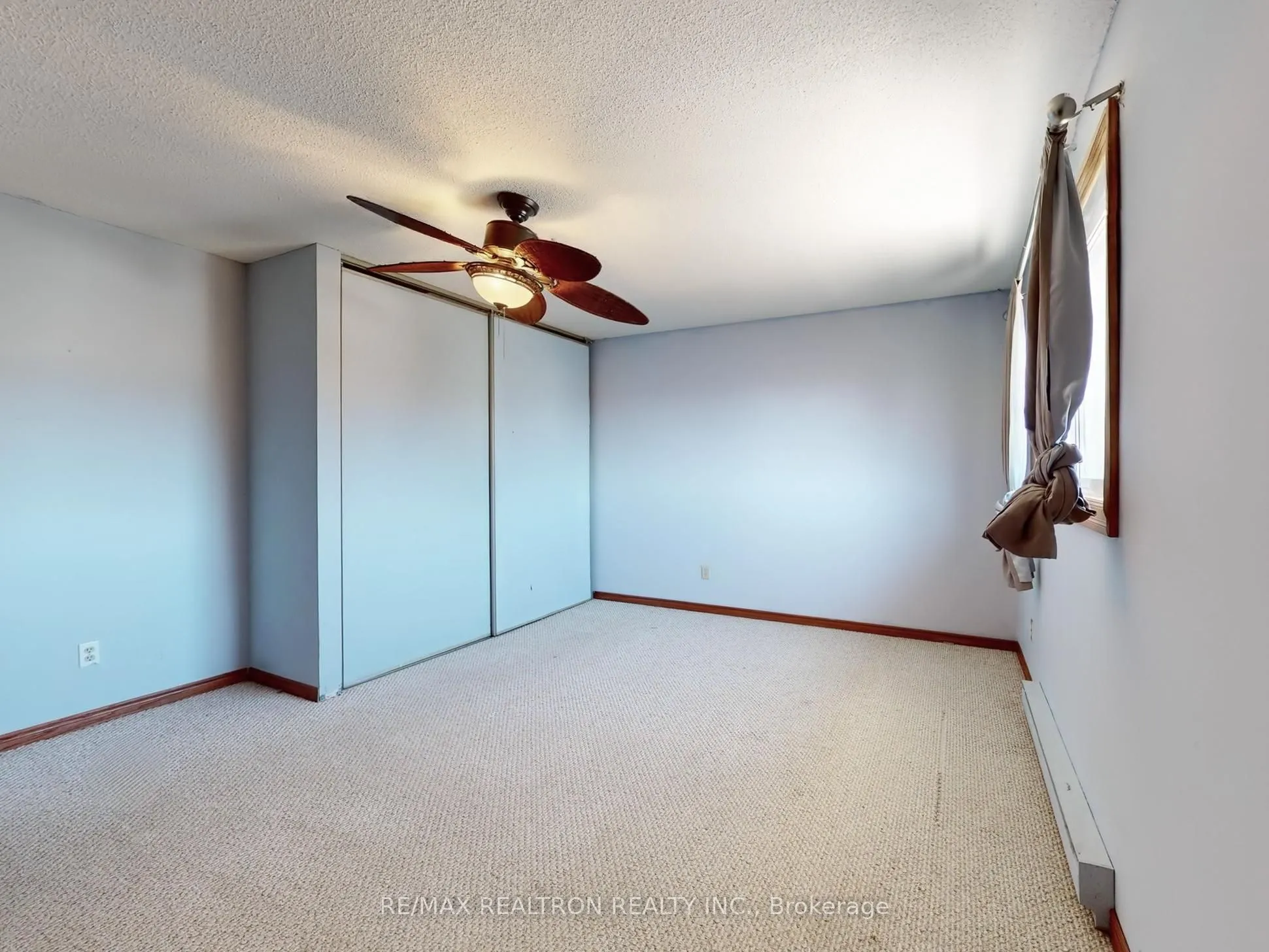 25 Shirlea Boulevard