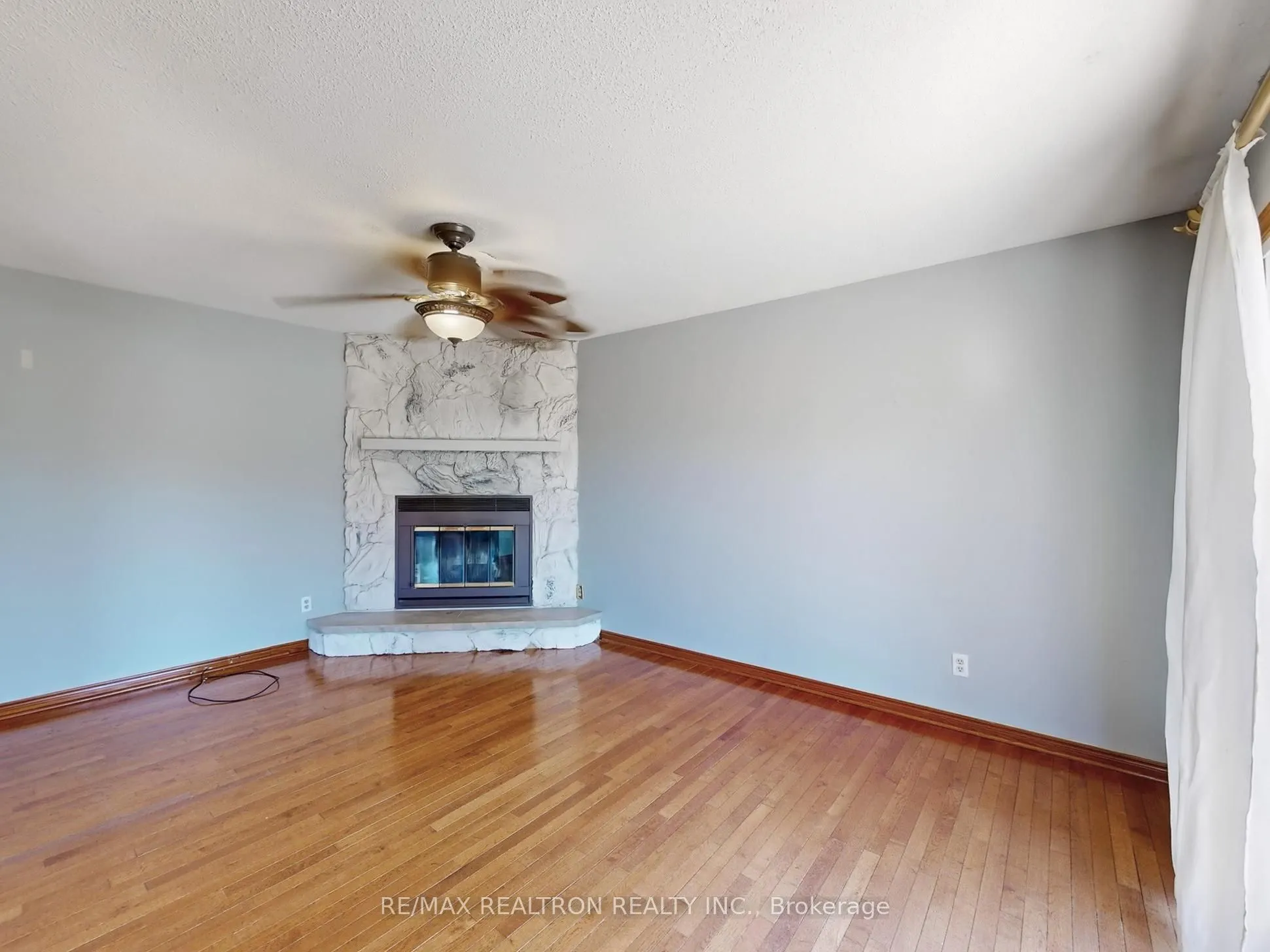 25 Shirlea Boulevard