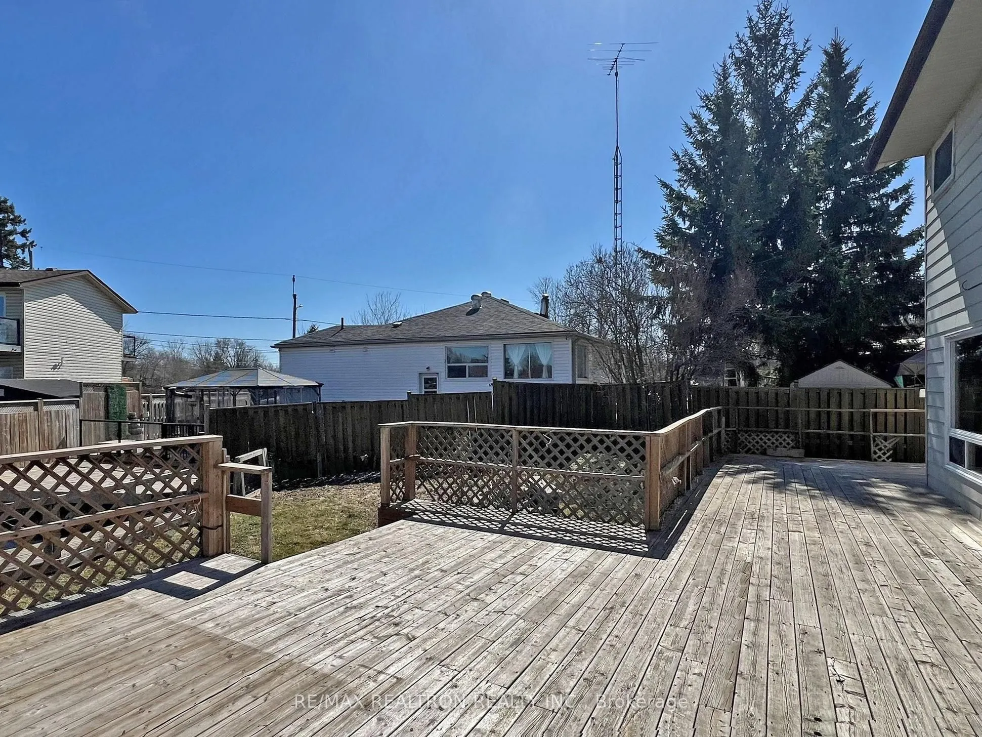 25 Shirlea Boulevard
