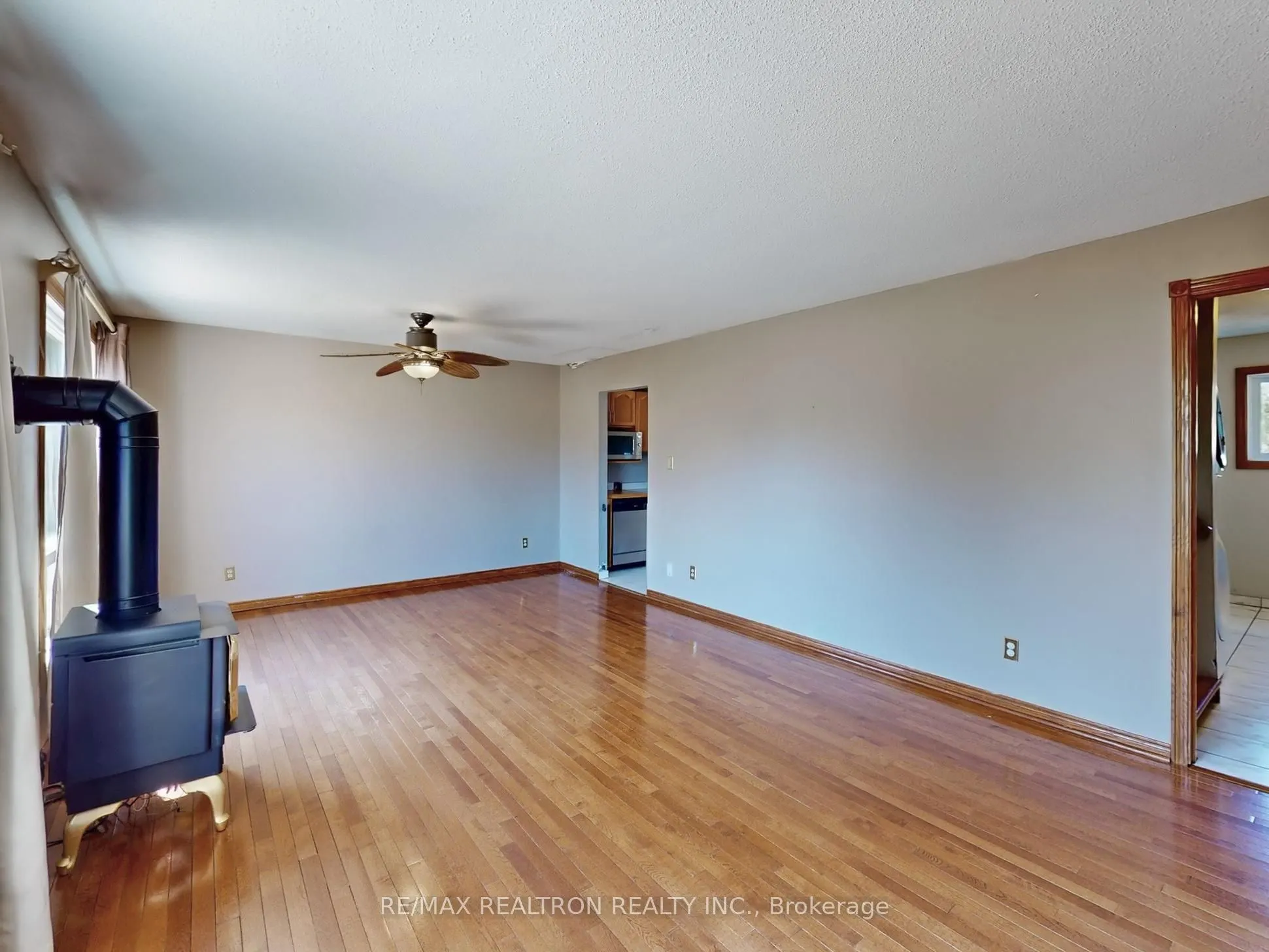 25 Shirlea Boulevard