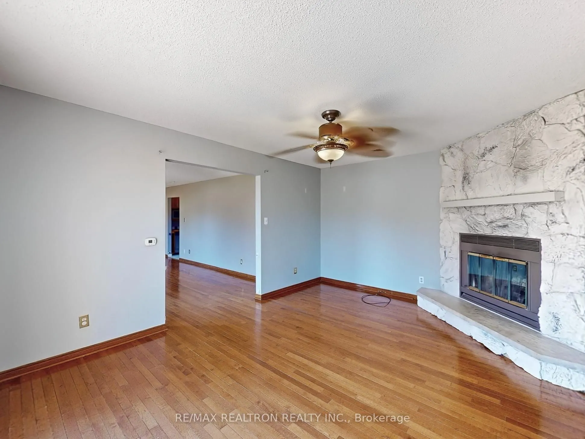 25 Shirlea Boulevard