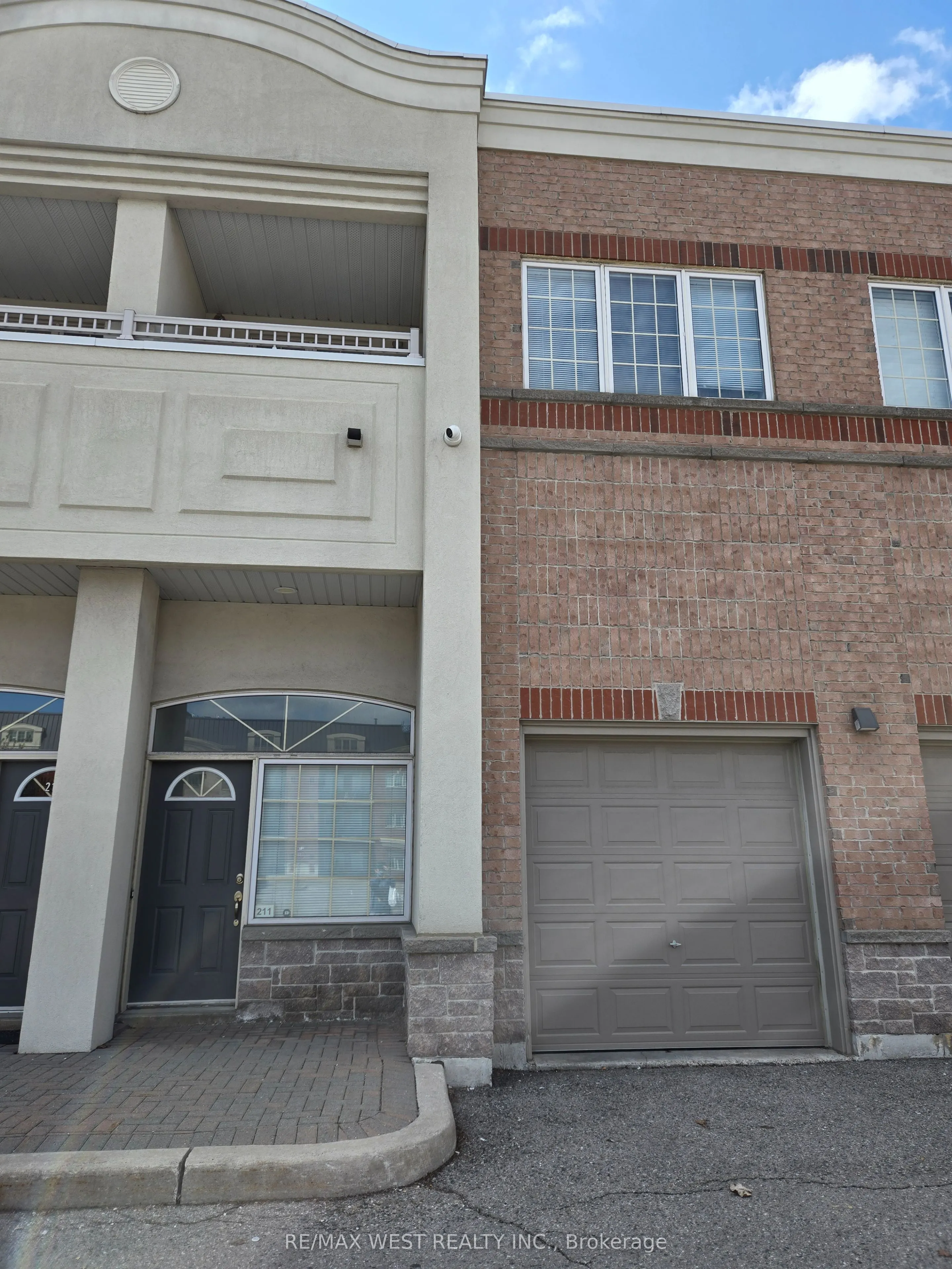 9441 Jane Street, #211