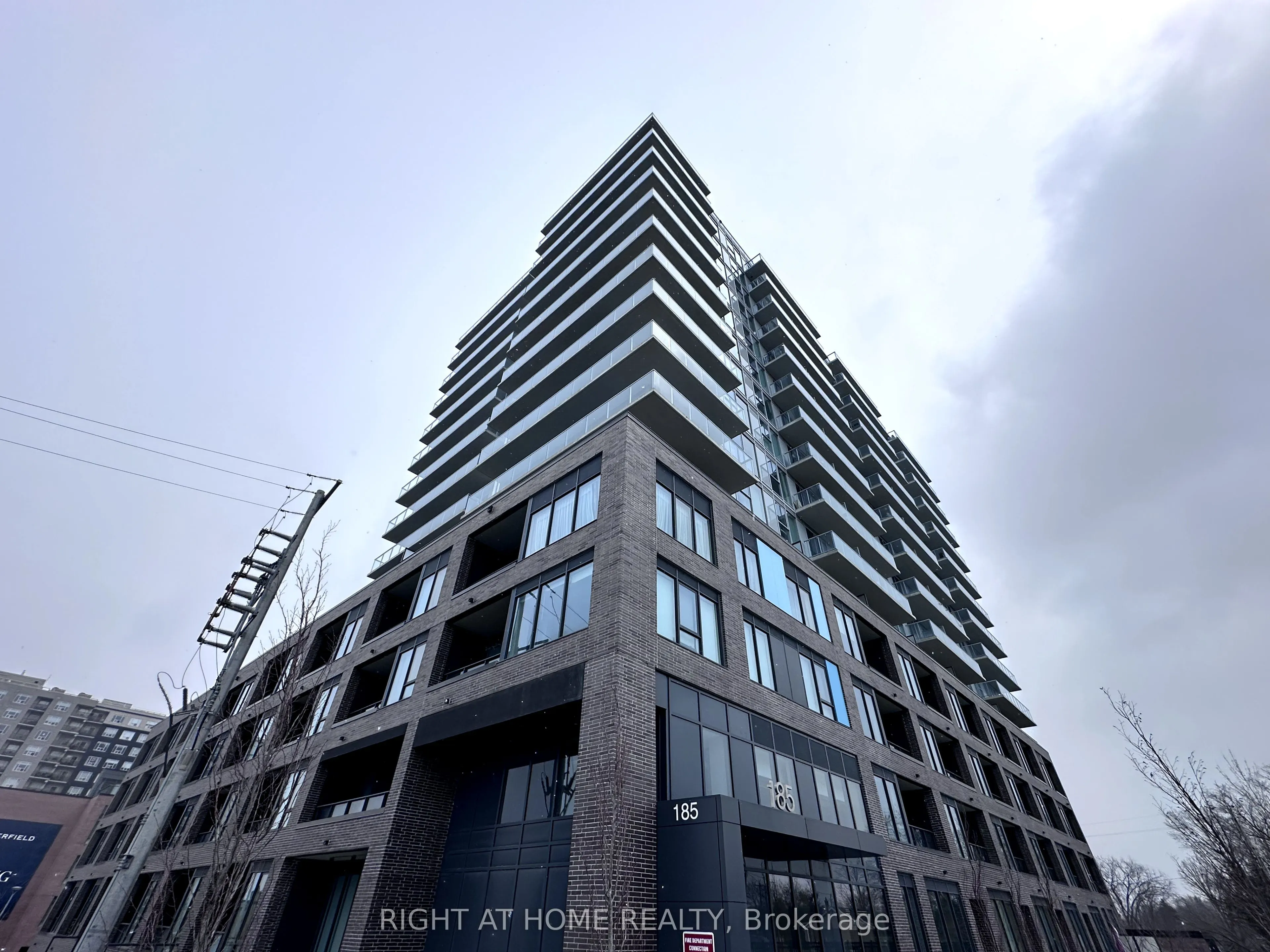 185 Deerfield Road, #015