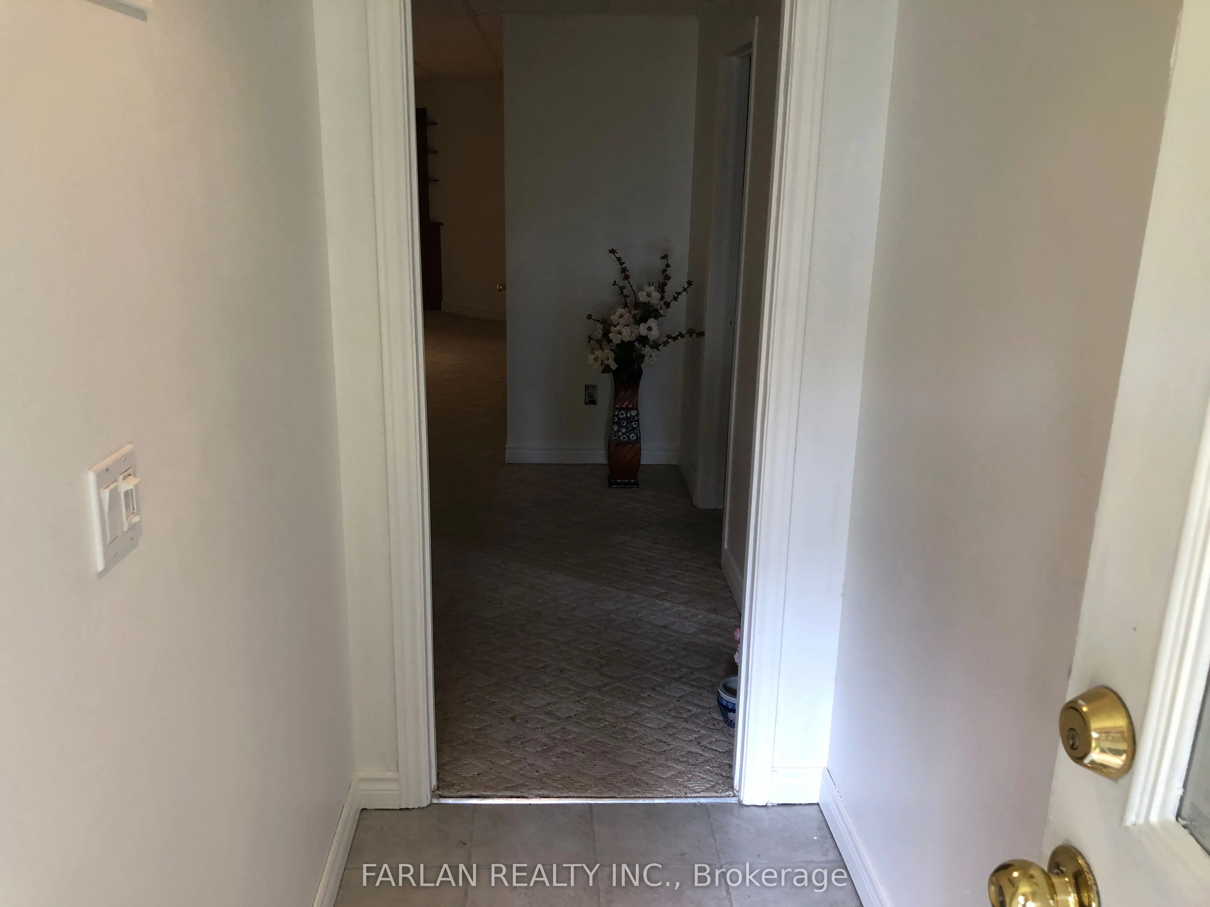 25 Desert View Crescent