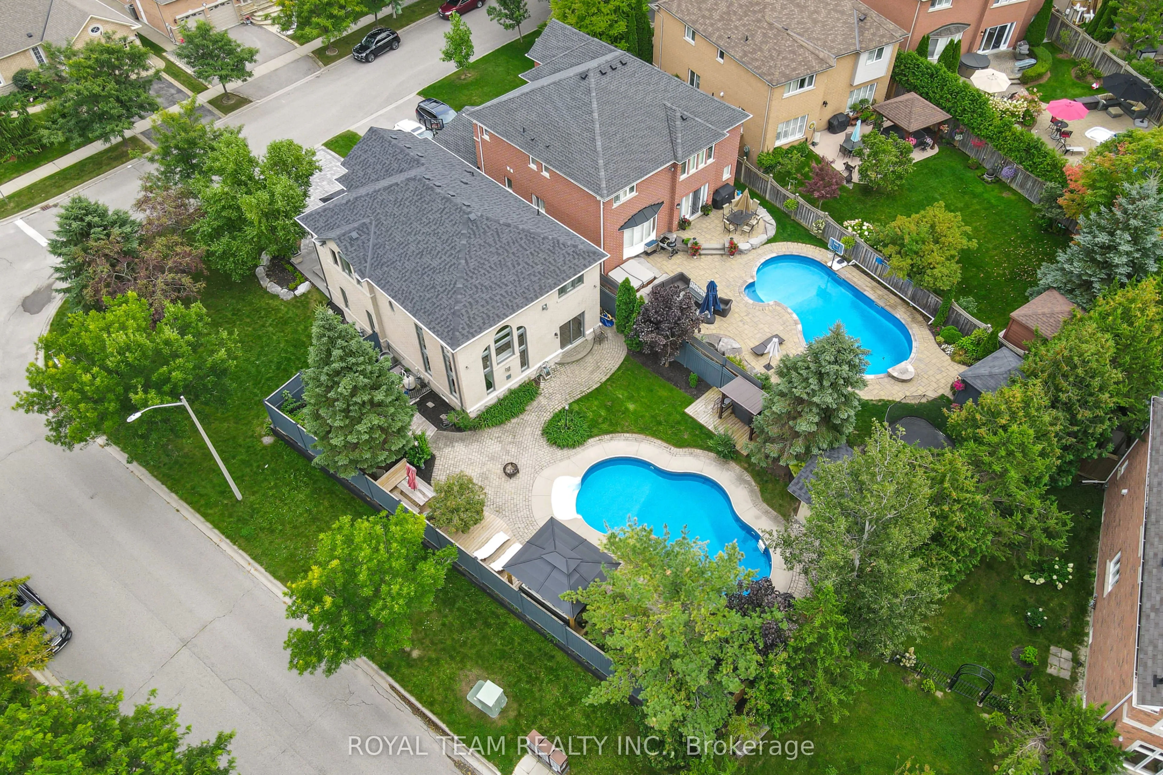 2 Gleave Court
