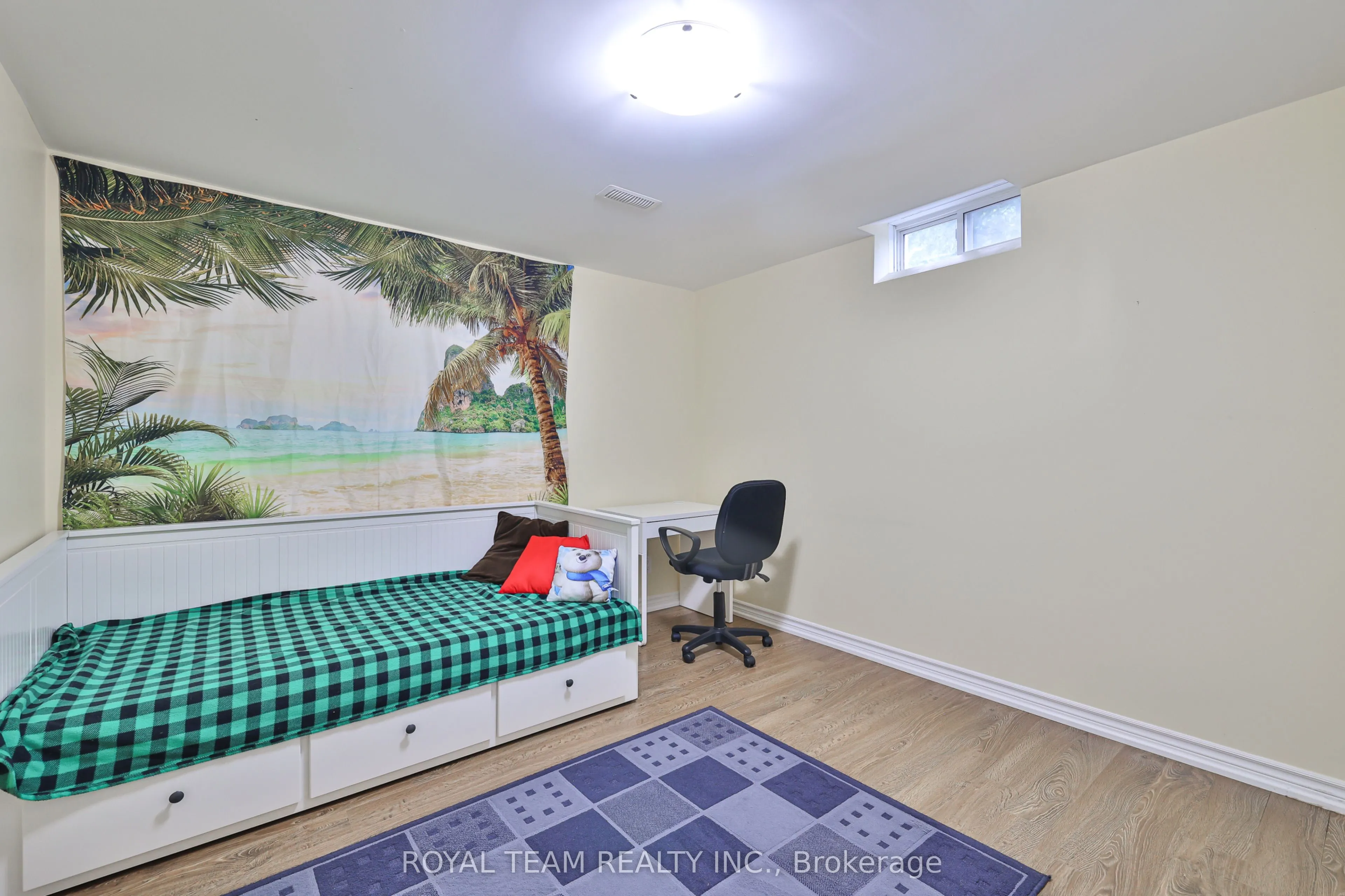 2 Gleave Court