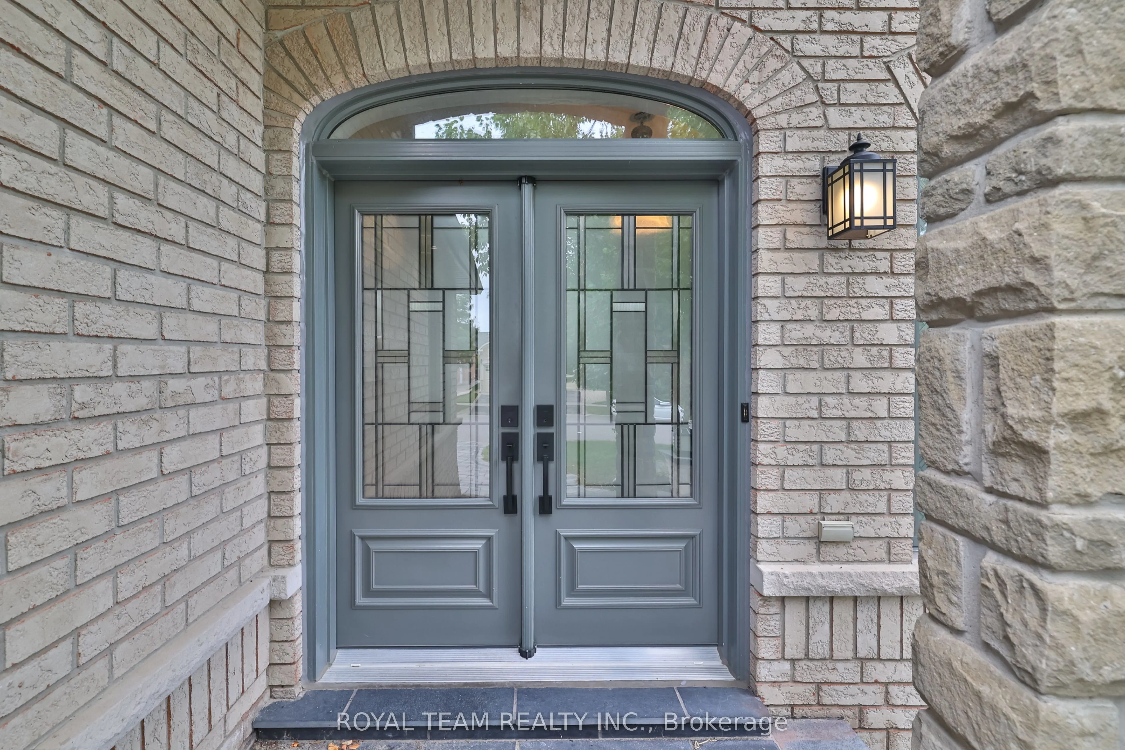 2 Gleave Court