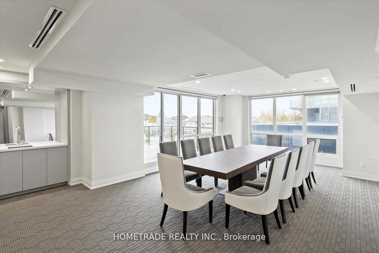 9090 Yonge Street, #201B