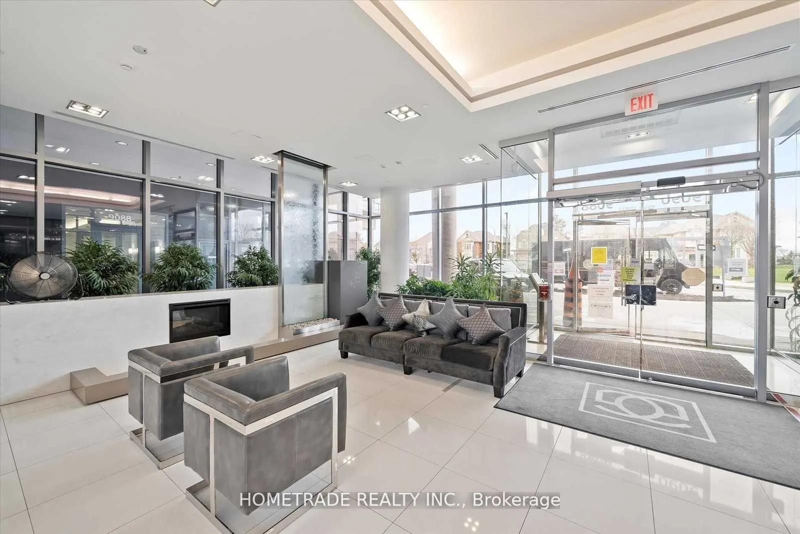 9090 Yonge Street, #201B