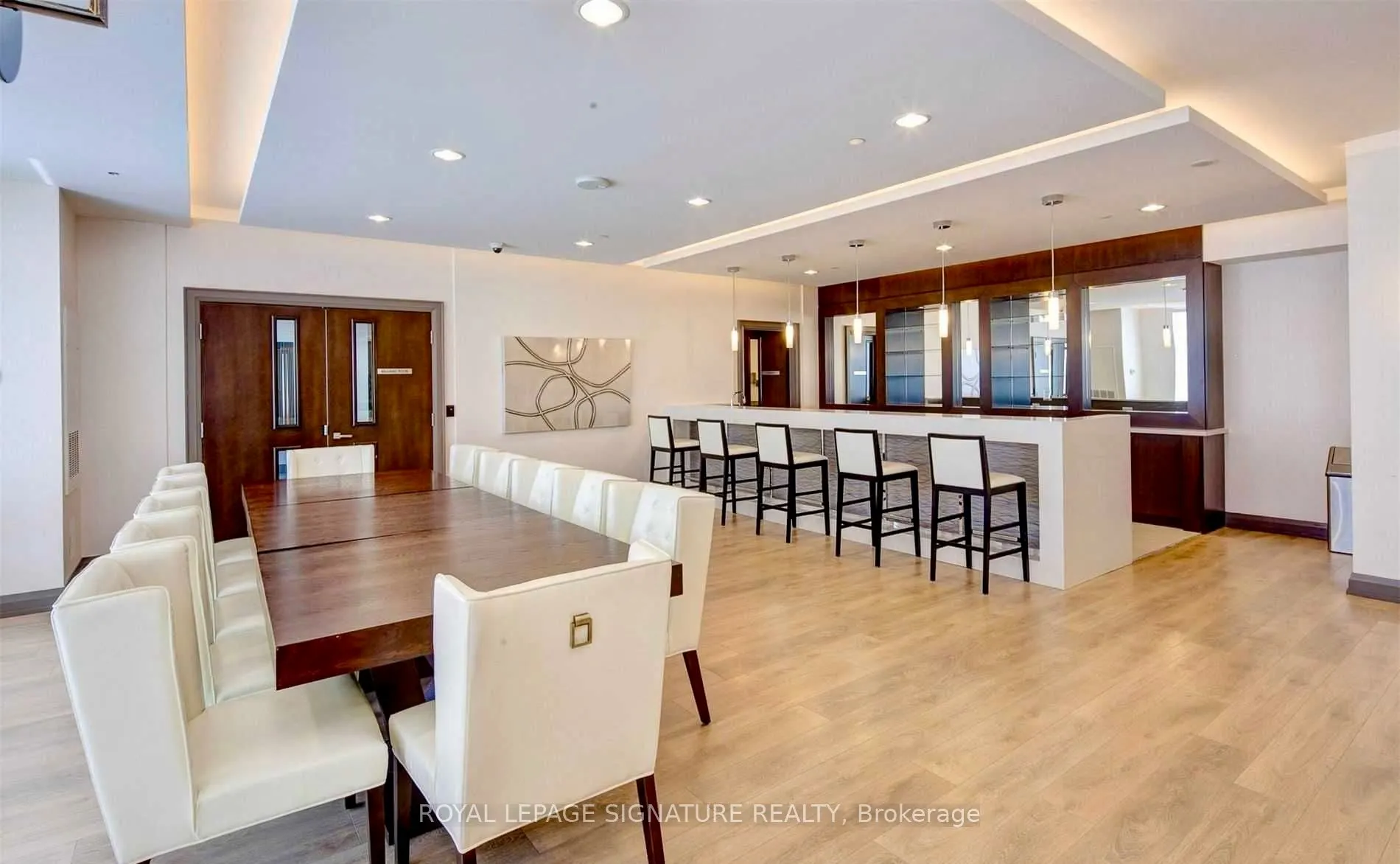 7165 Yonge Street, #110