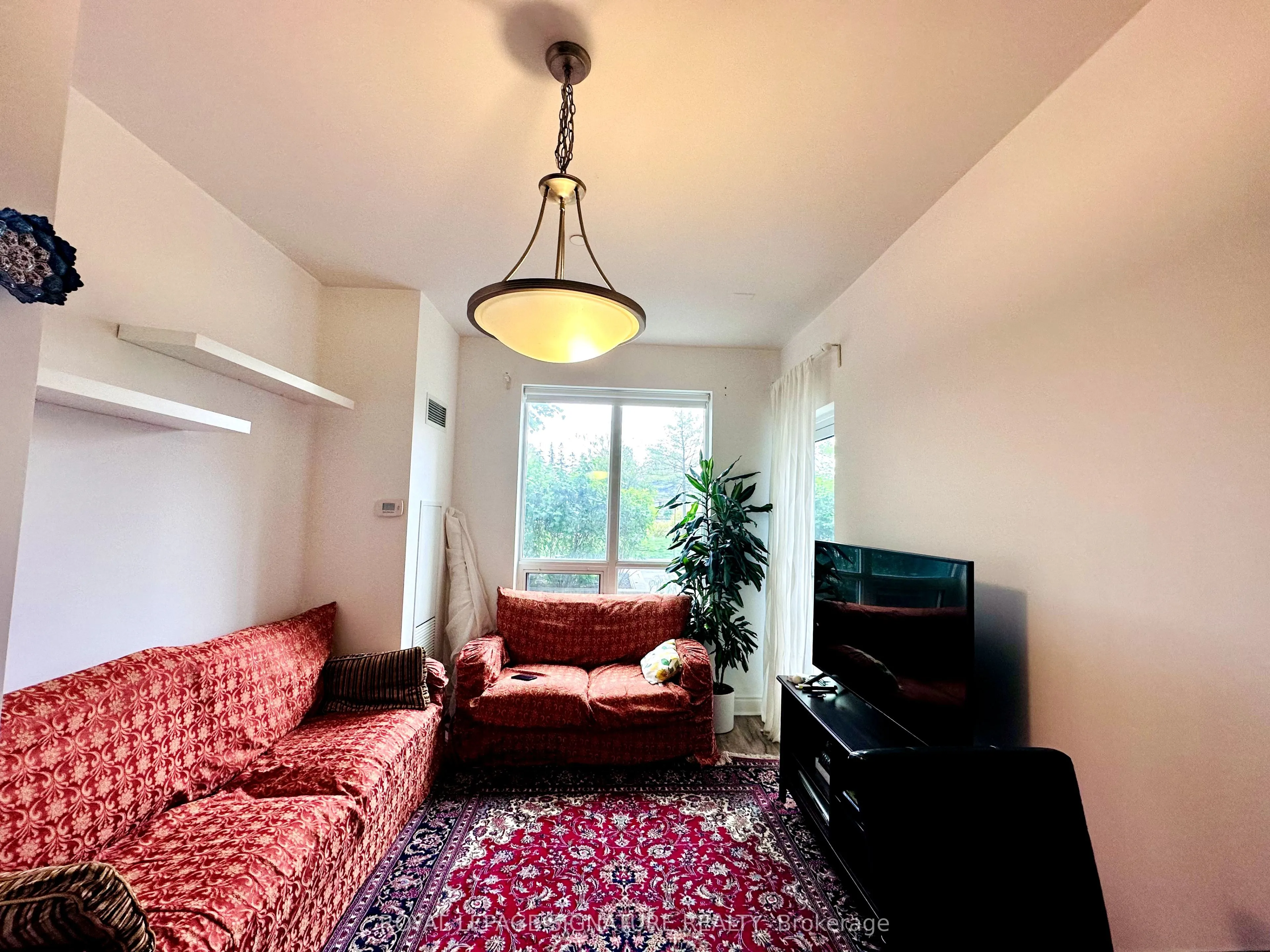 7165 Yonge Street, #110