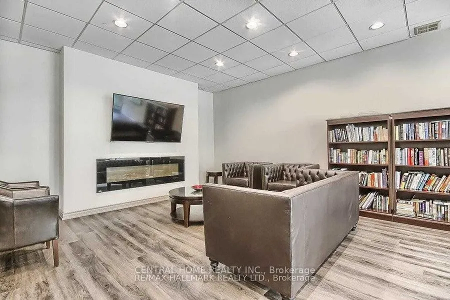 7825 Bayview Avenue #502