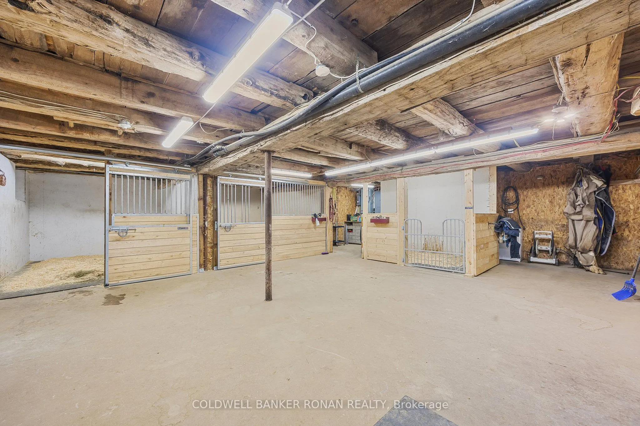 5735 Concession Rd 6