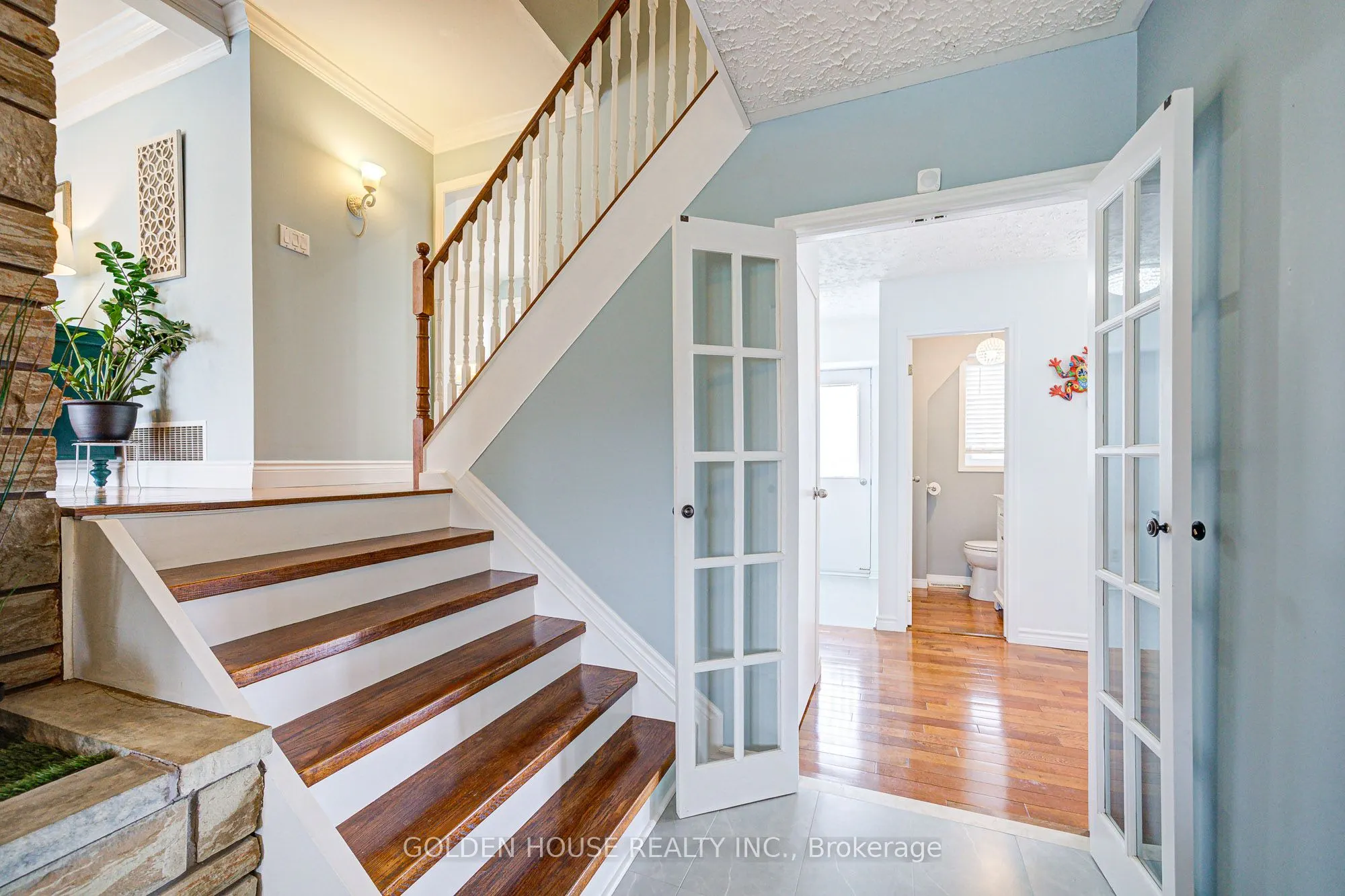 53 West Park Heights