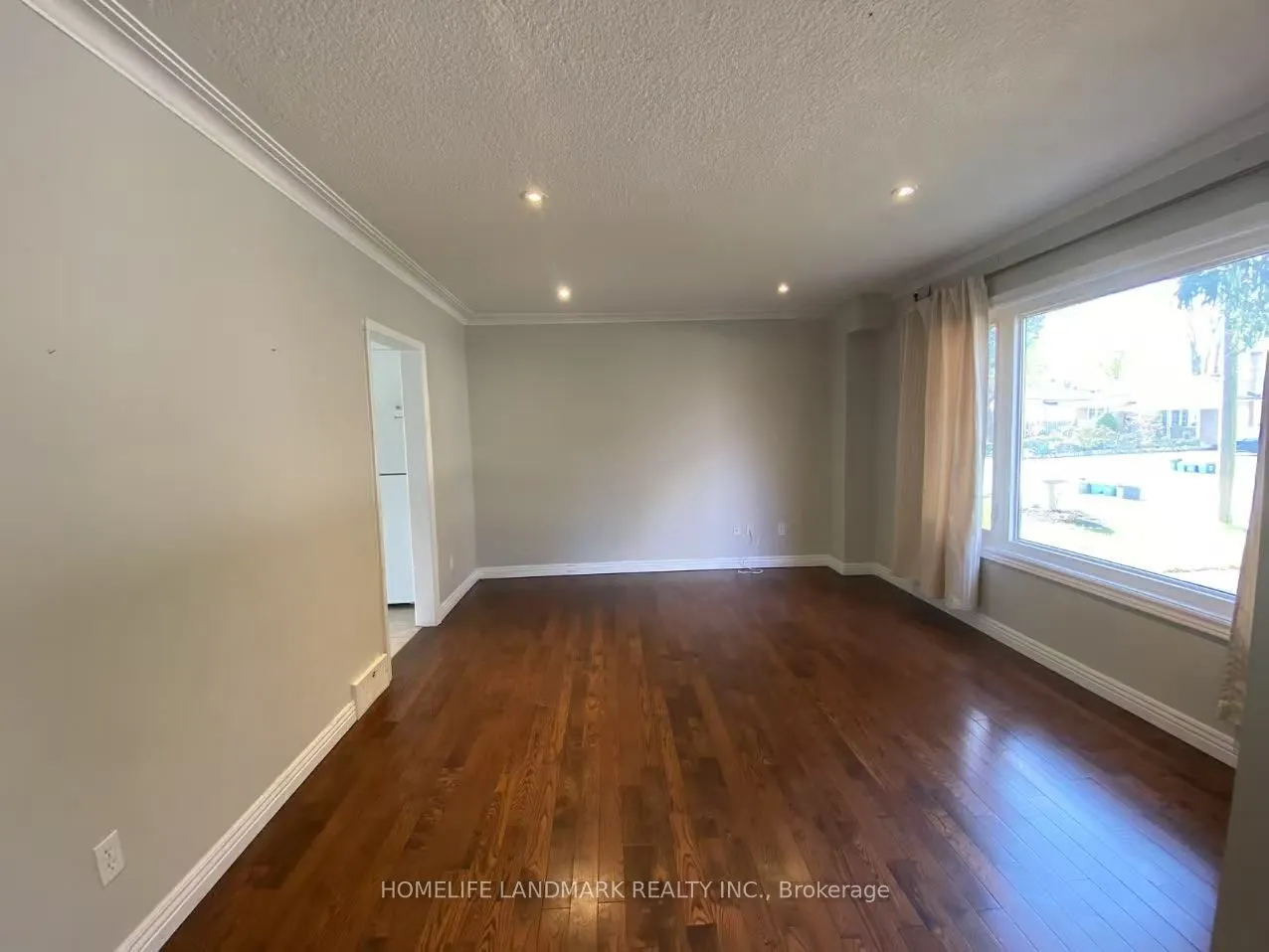 42 Cartier Crescent