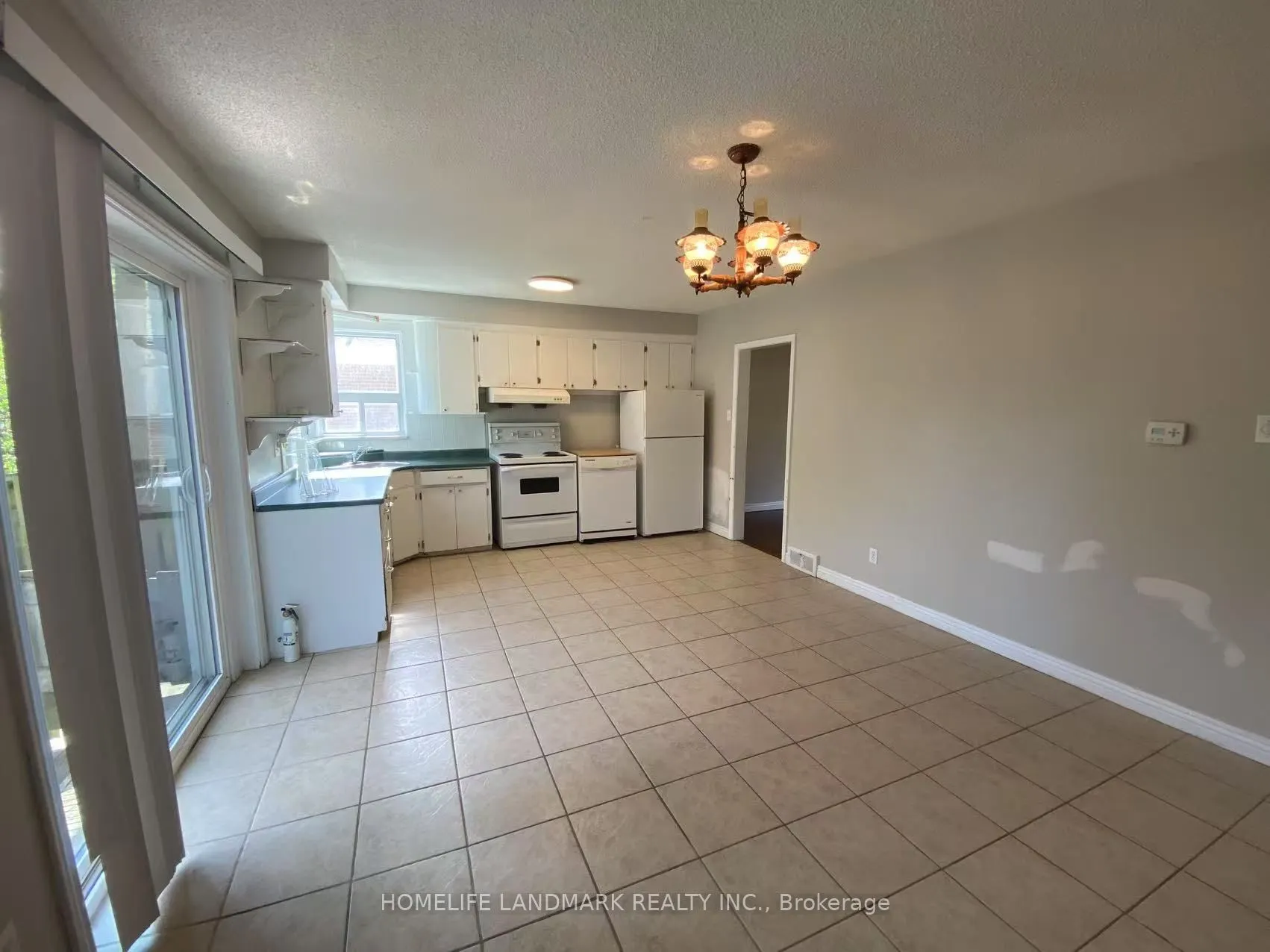 42 Cartier Crescent
