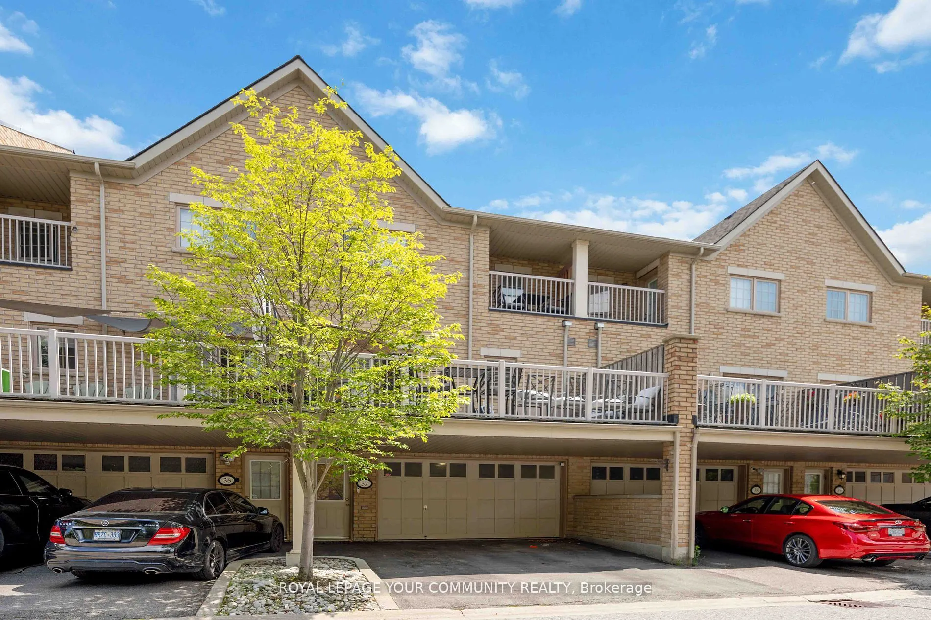 8900 Bathurst Street #37
