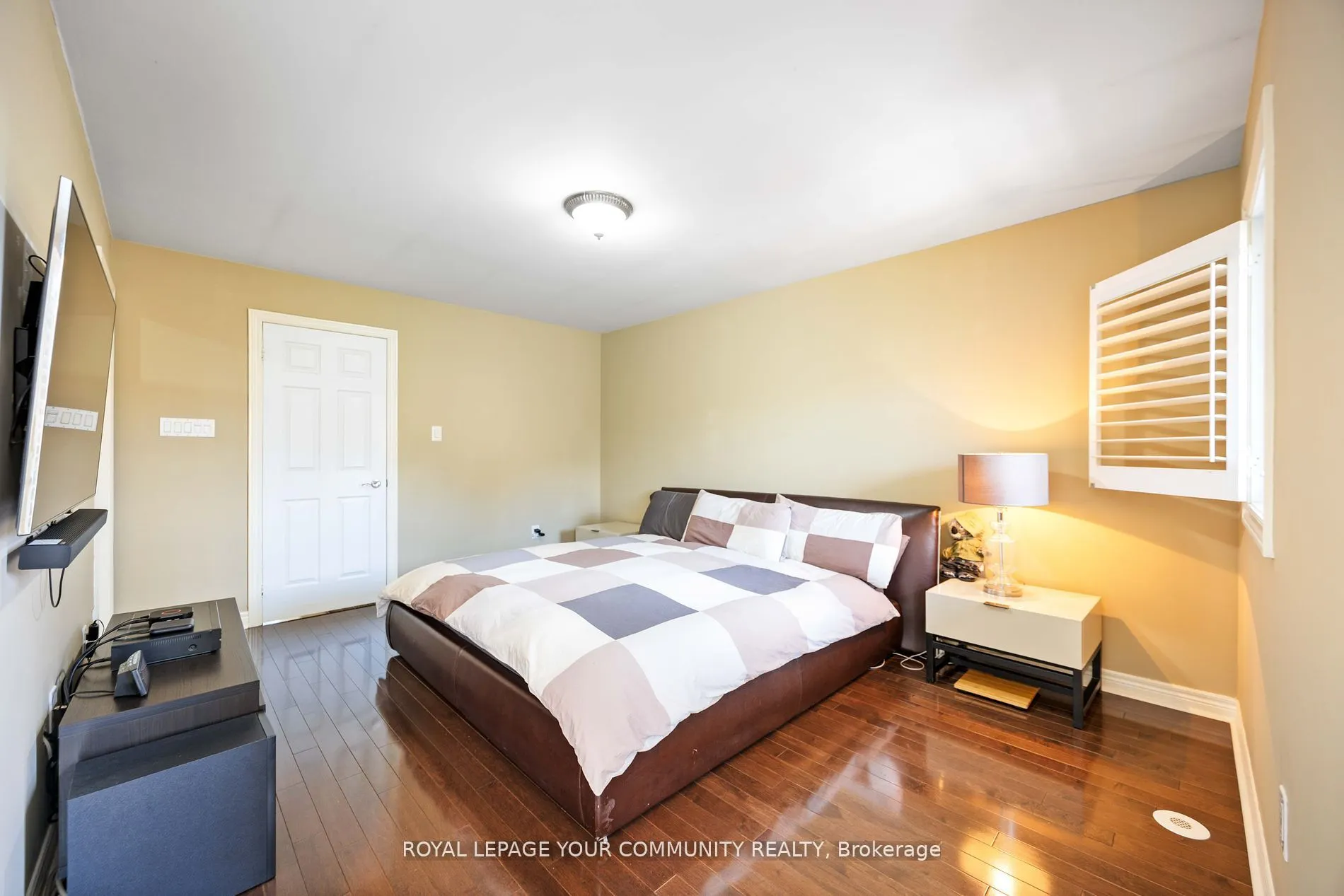 8900 Bathurst Street #37