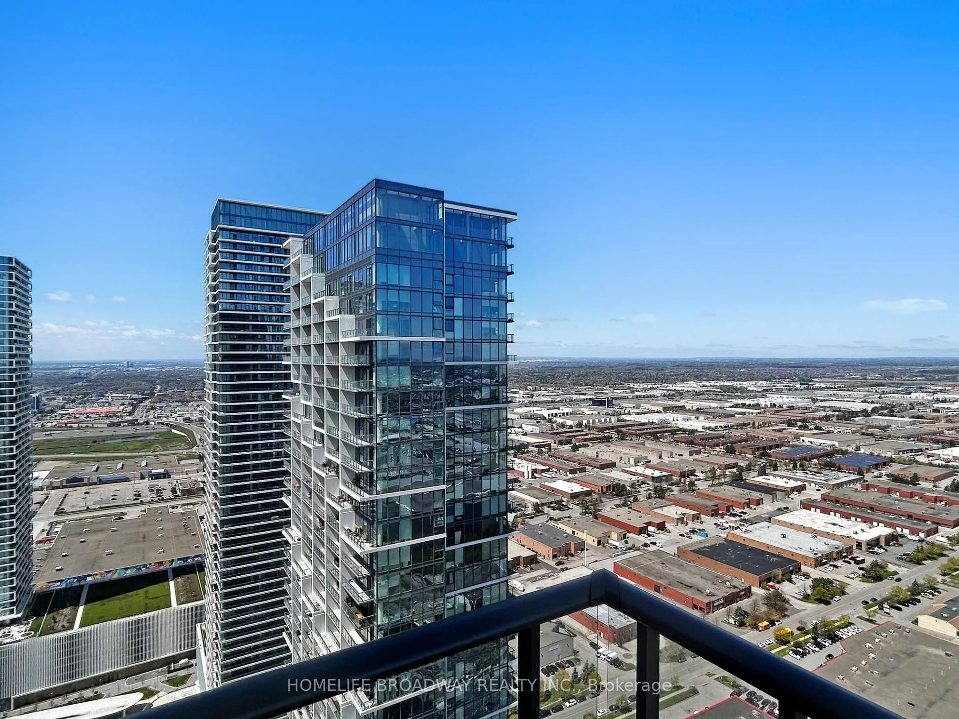7890 Jane Street, #4809