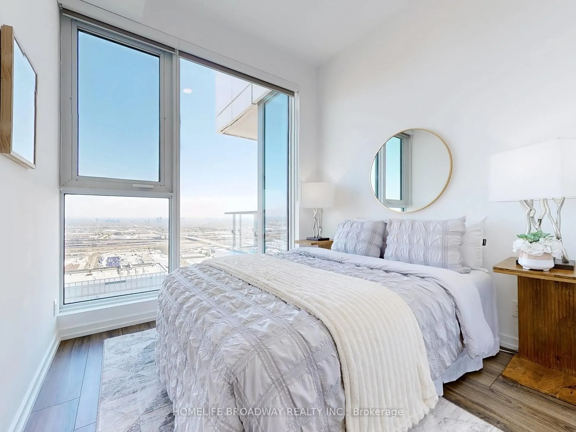 7890 Jane Street, #4809