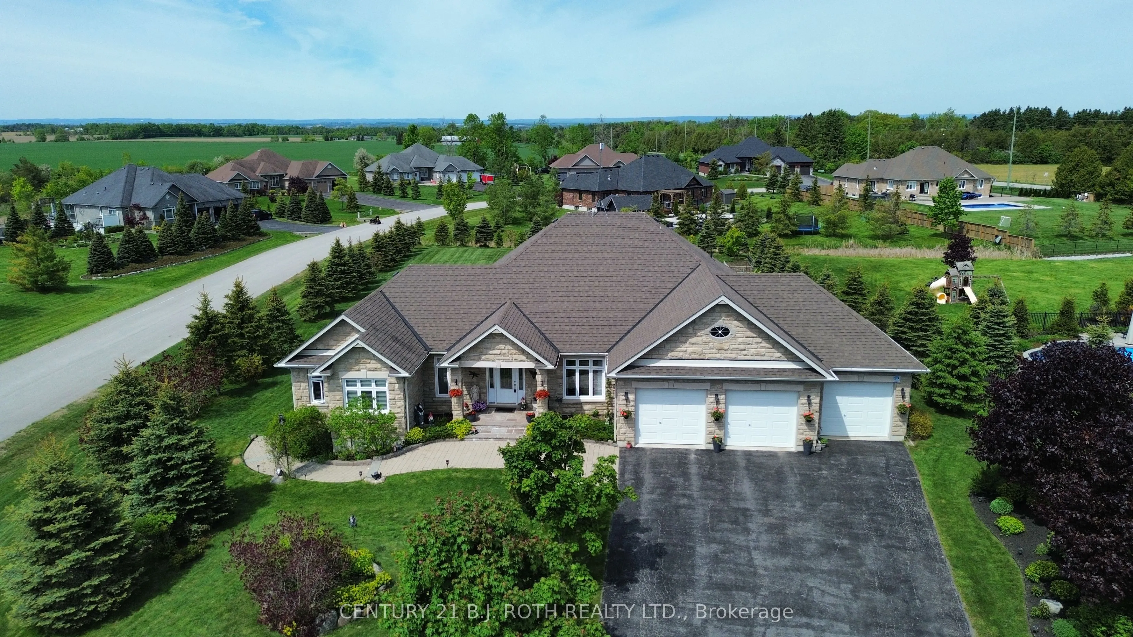 10 BROLLEY Crescent
