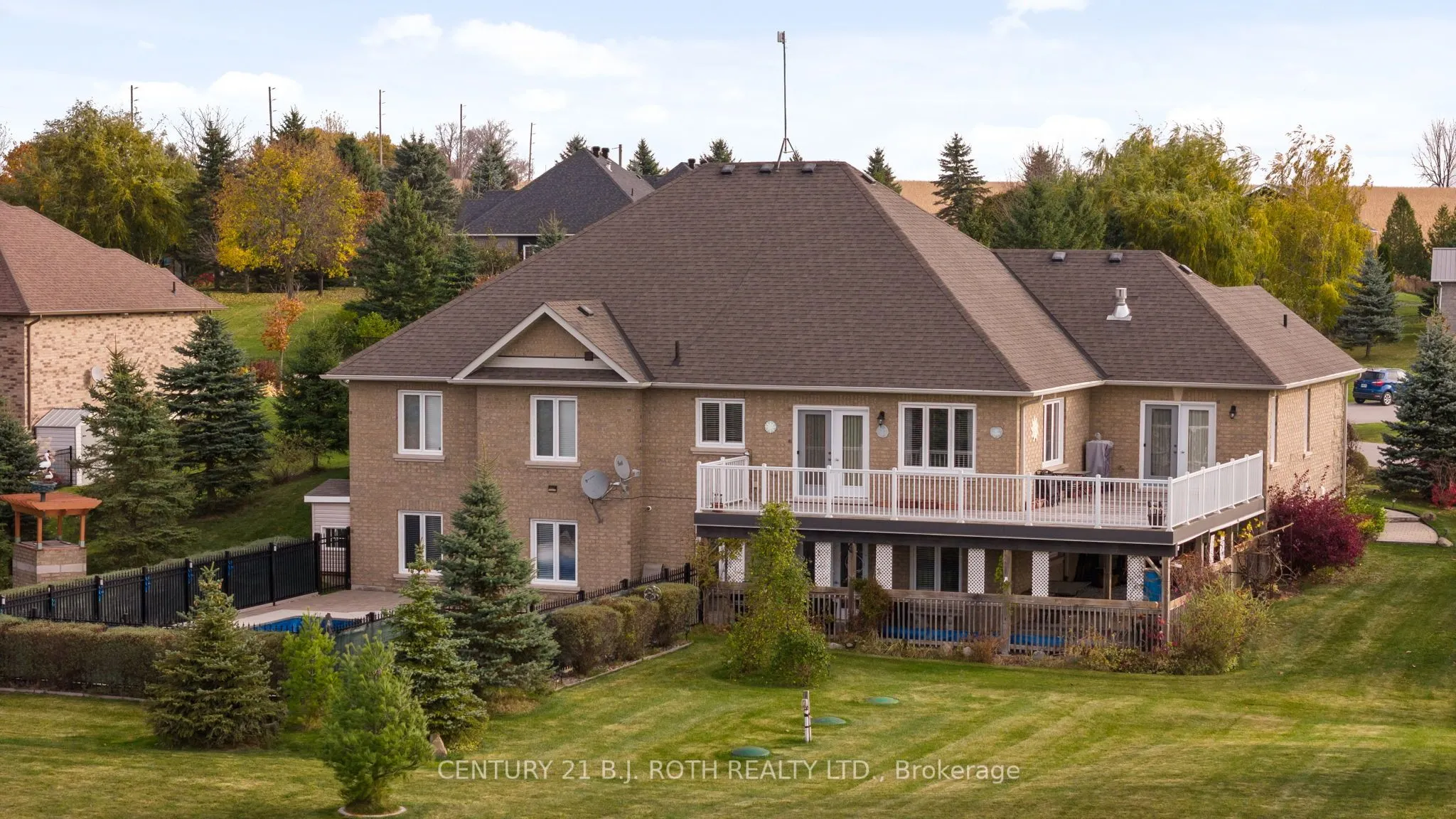 10 BROLLEY Crescent
