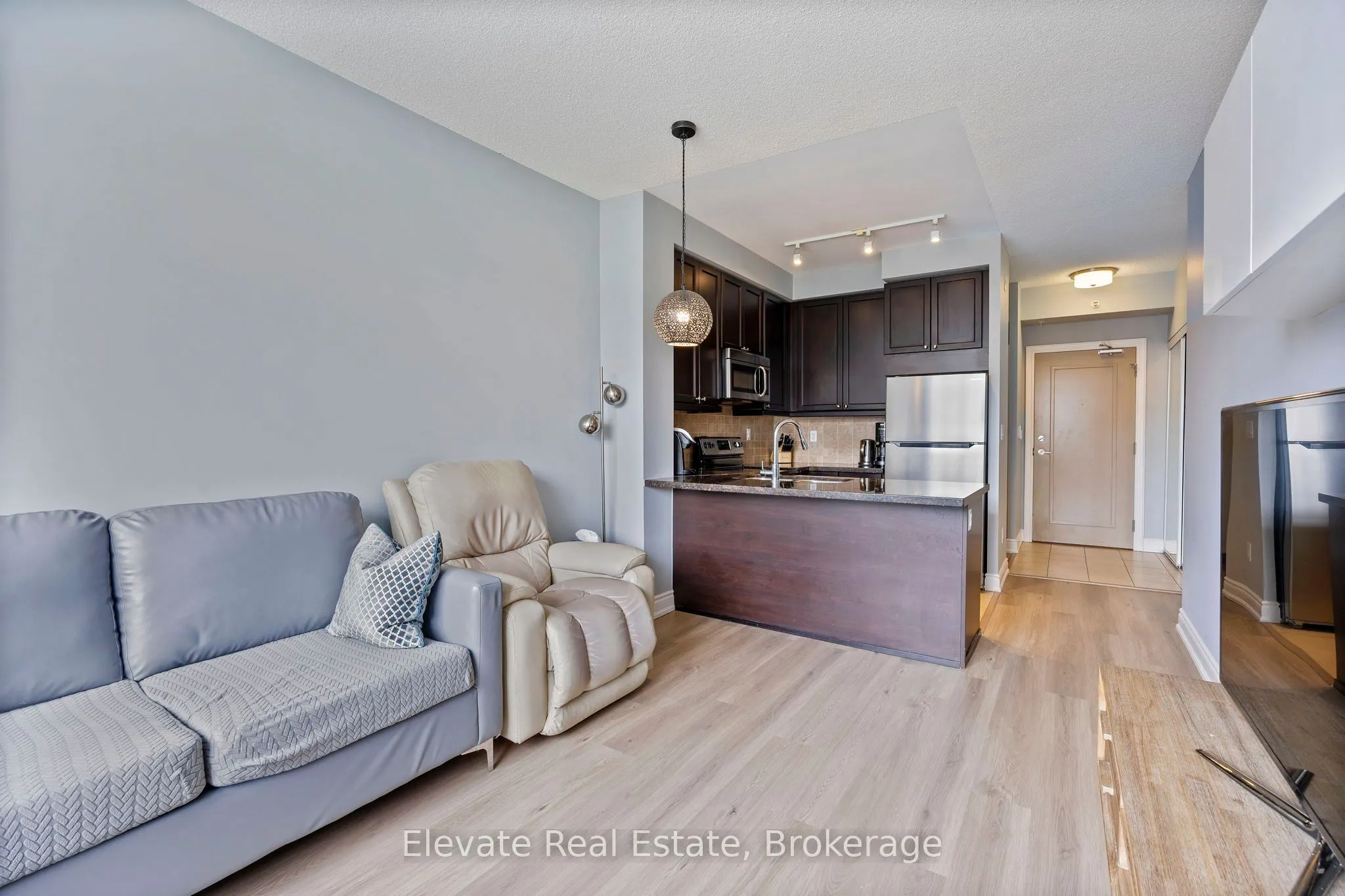 2396 Major Mackenzie Drive #322