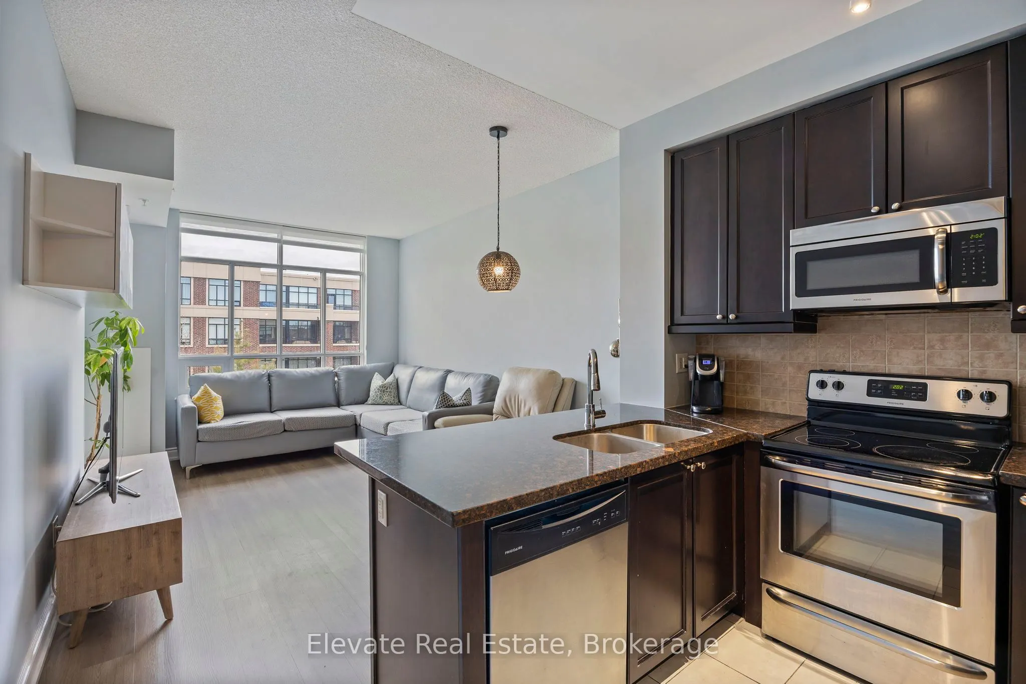 2396 Major Mackenzie Drive #322