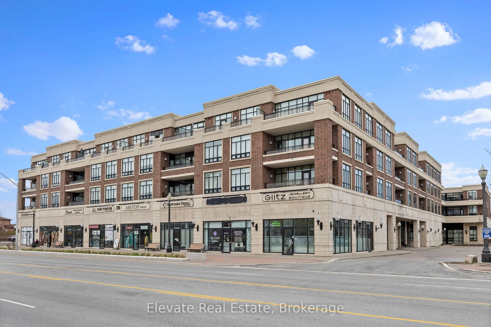 2396 Major Mackenzie Drive, #322