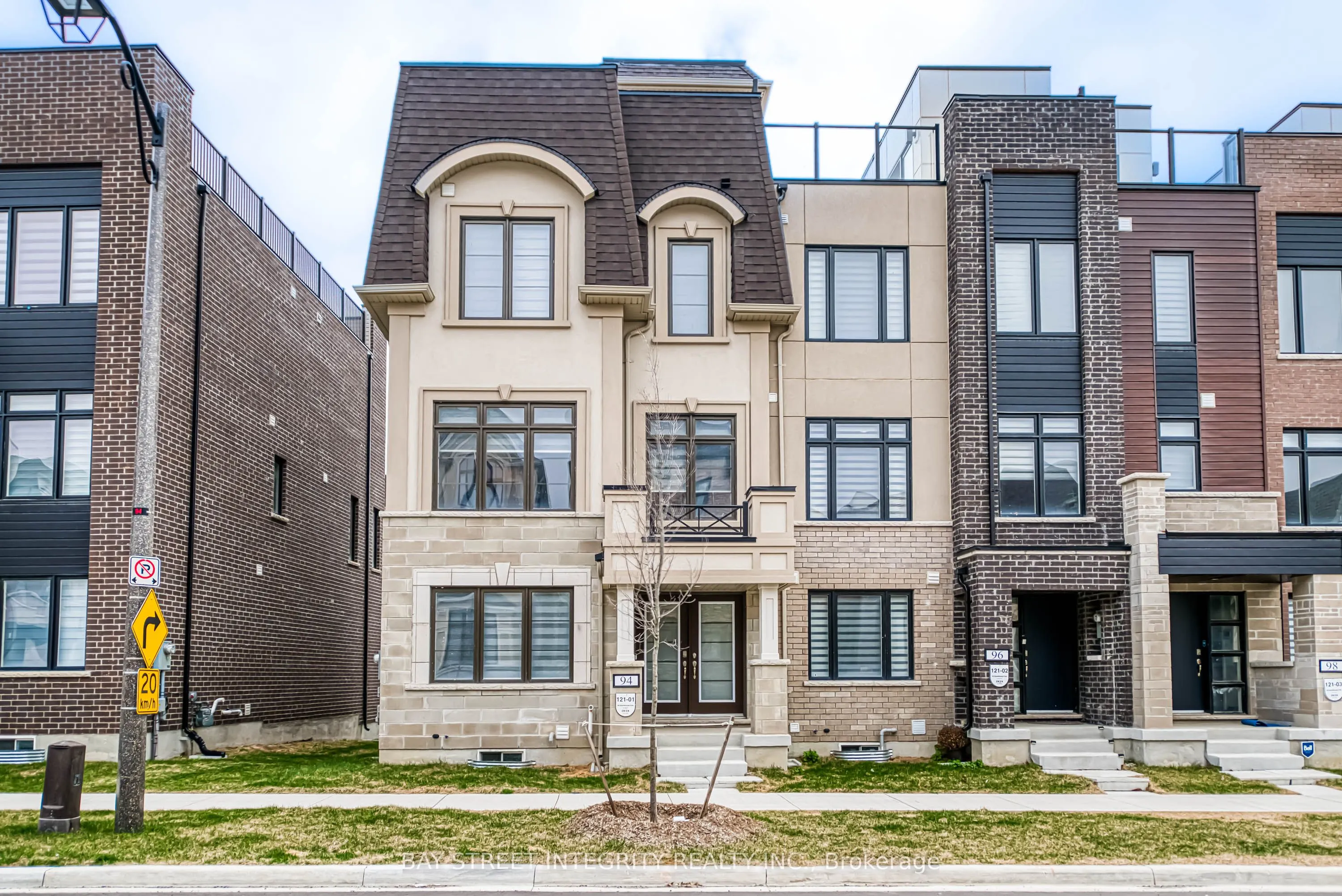 94 Guardhouse Crescent