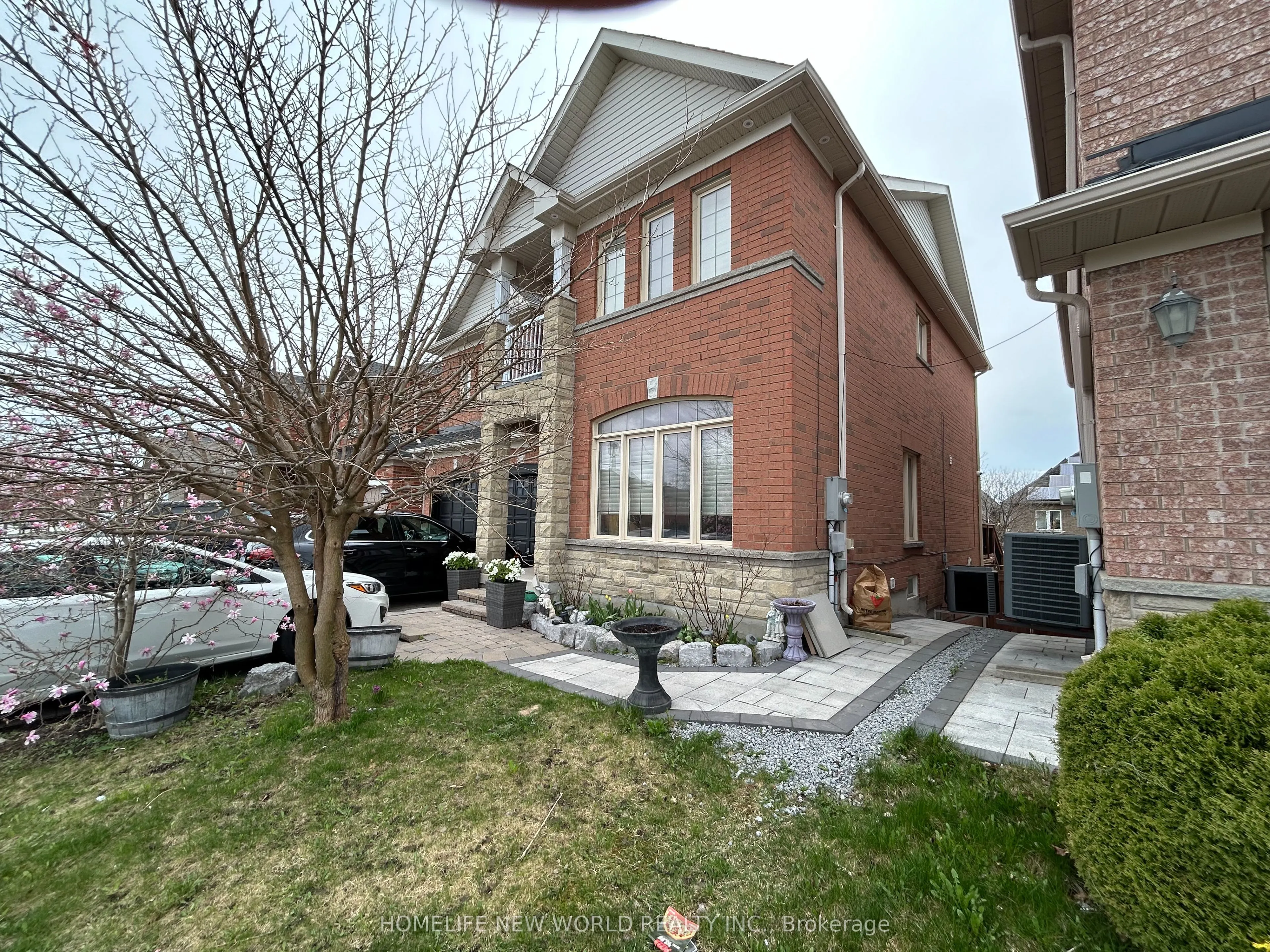 375 Woodspring Avenue