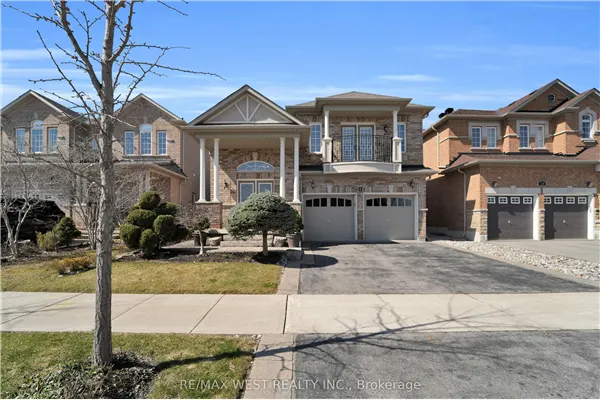 216 Sir Sanford Fleming Way