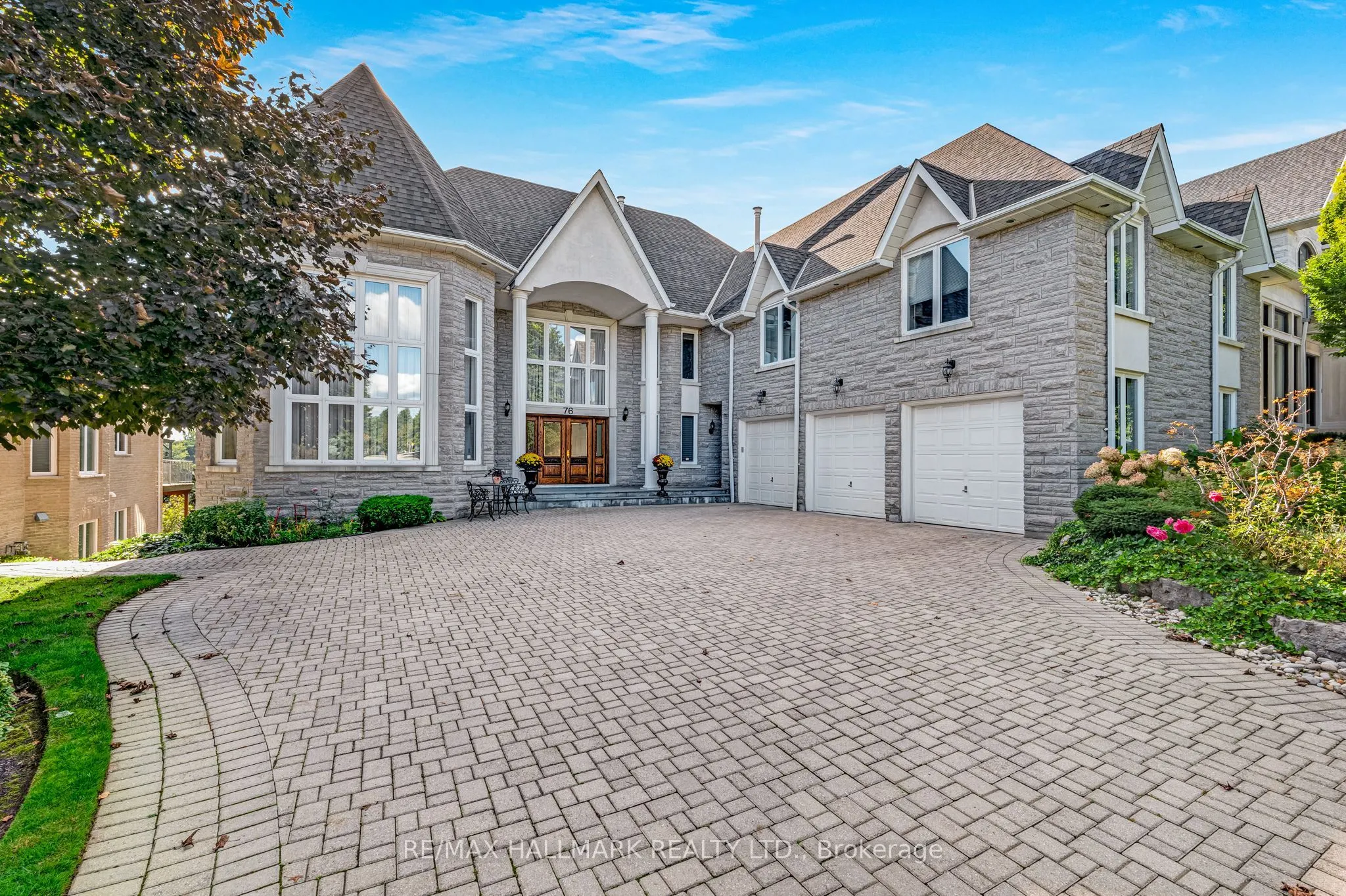 76 Deerchase Circle